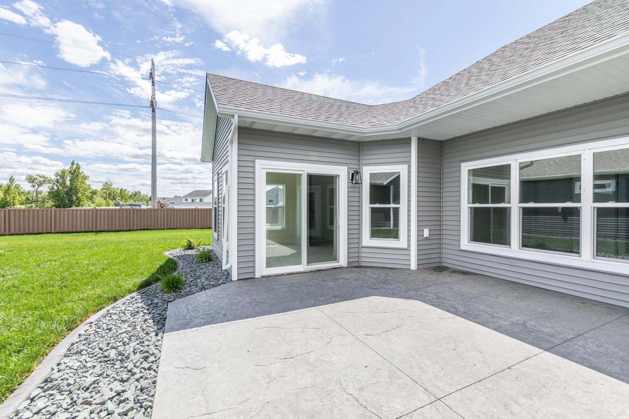 2025 single family home for sale at 5156 Mira Way W in West Fargo, ND — 3 bed, 3 bath (photo 4 of 67)