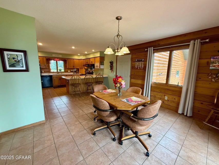 1995 single family home for sale at 17021 470th Street in Pelican Rapids, MN — 3 bed, 2 bath (photo 14 of 63)