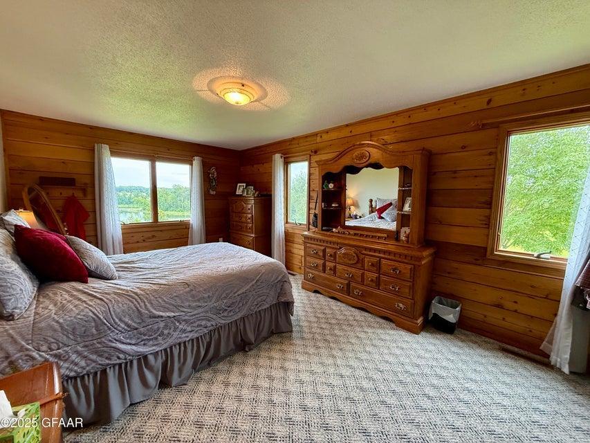 1995 single family home for sale at 17021 470th Street in Pelican Rapids, MN — 3 bed, 2 bath (photo 23 of 63)