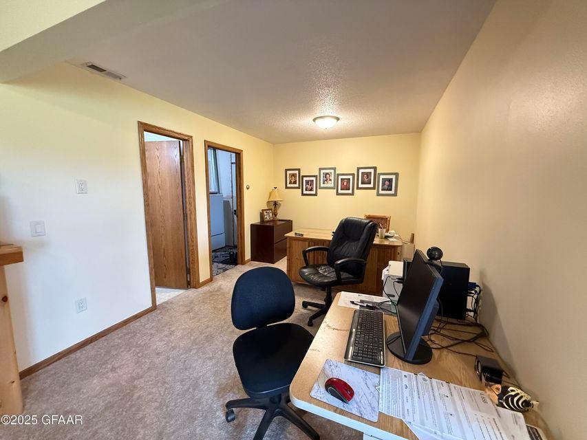 1995 single family home for sale at 17021 470th Street in Pelican Rapids, MN — 3 bed, 2 bath (photo 31 of 63)