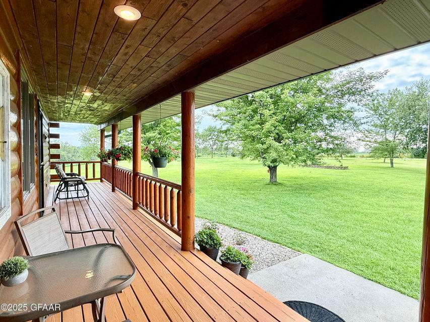 1995 single family home for sale at 17021 470th Street in Pelican Rapids, MN — 3 bed, 2 bath (photo 42 of 63)