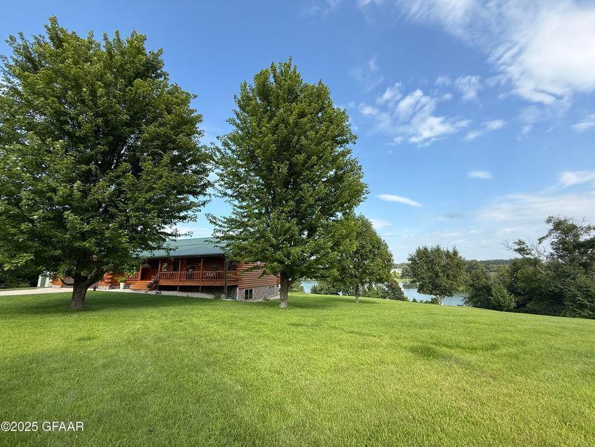1995 single family home for sale at 17021 470th Street in Pelican Rapids, MN — 3 bed, 2 bath (photo 48 of 63)