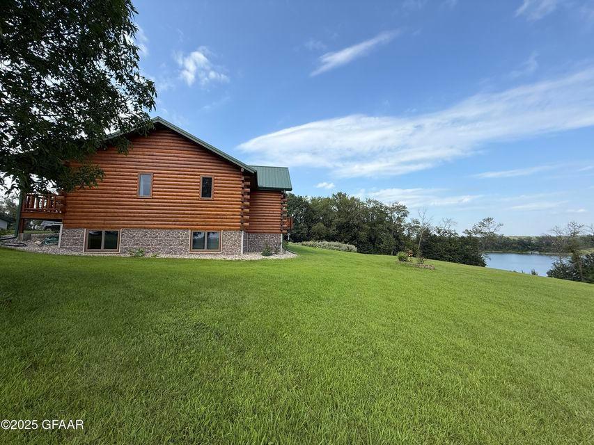 1995 single family home for sale at 17021 470th Street in Pelican Rapids, MN — 3 bed, 2 bath (photo 51 of 63)