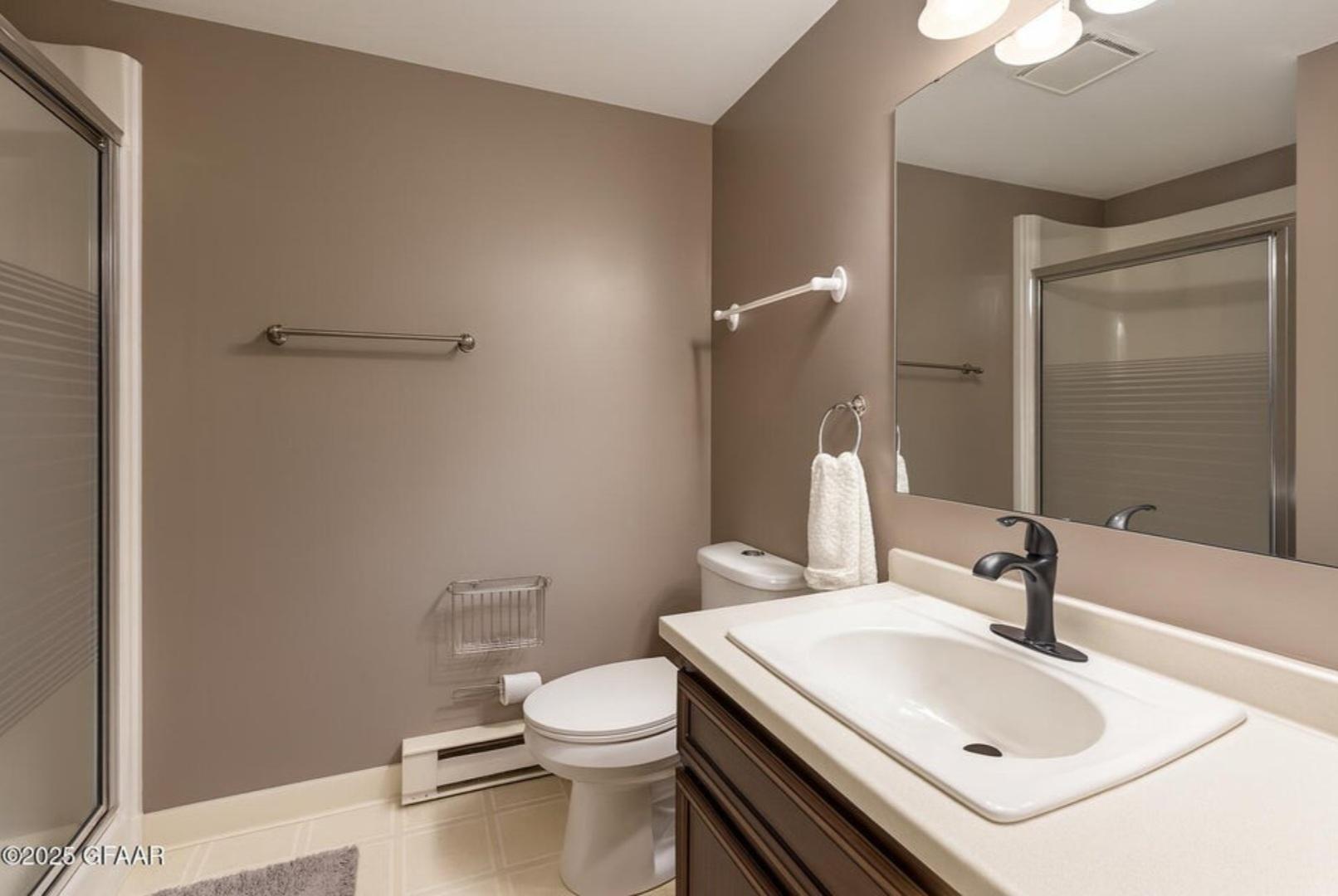 1976 single family home for sale at 3402 Par Street N in Fargo, ND — 3 bed, 2 bath (photo 14 of 21)