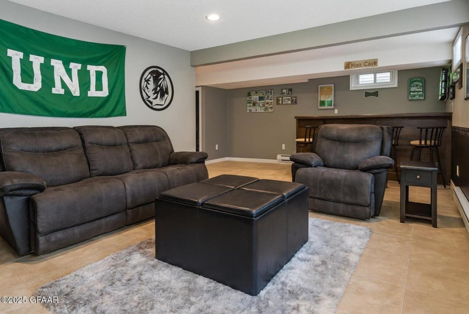 1976 single family home for sale at 3402 Par Street N in Fargo, ND — 3 bed, 2 bath (photo 15 of 21)