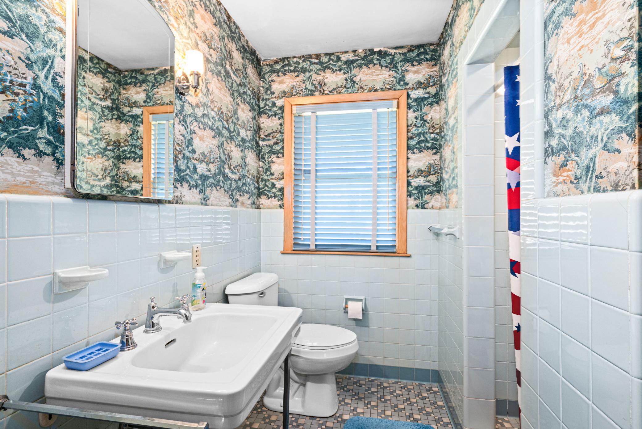 1956 single family home for sale at 21895 County Road 8 in Bovey, MN — 4 bed, 4 bath (photo 17 of 52)