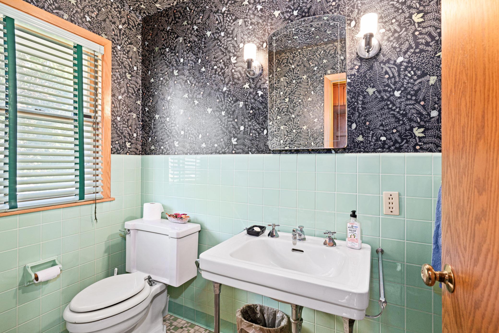 1956 single family home for sale at 21895 County Road 8 in Bovey, MN — 4 bed, 4 bath (photo 18 of 52)