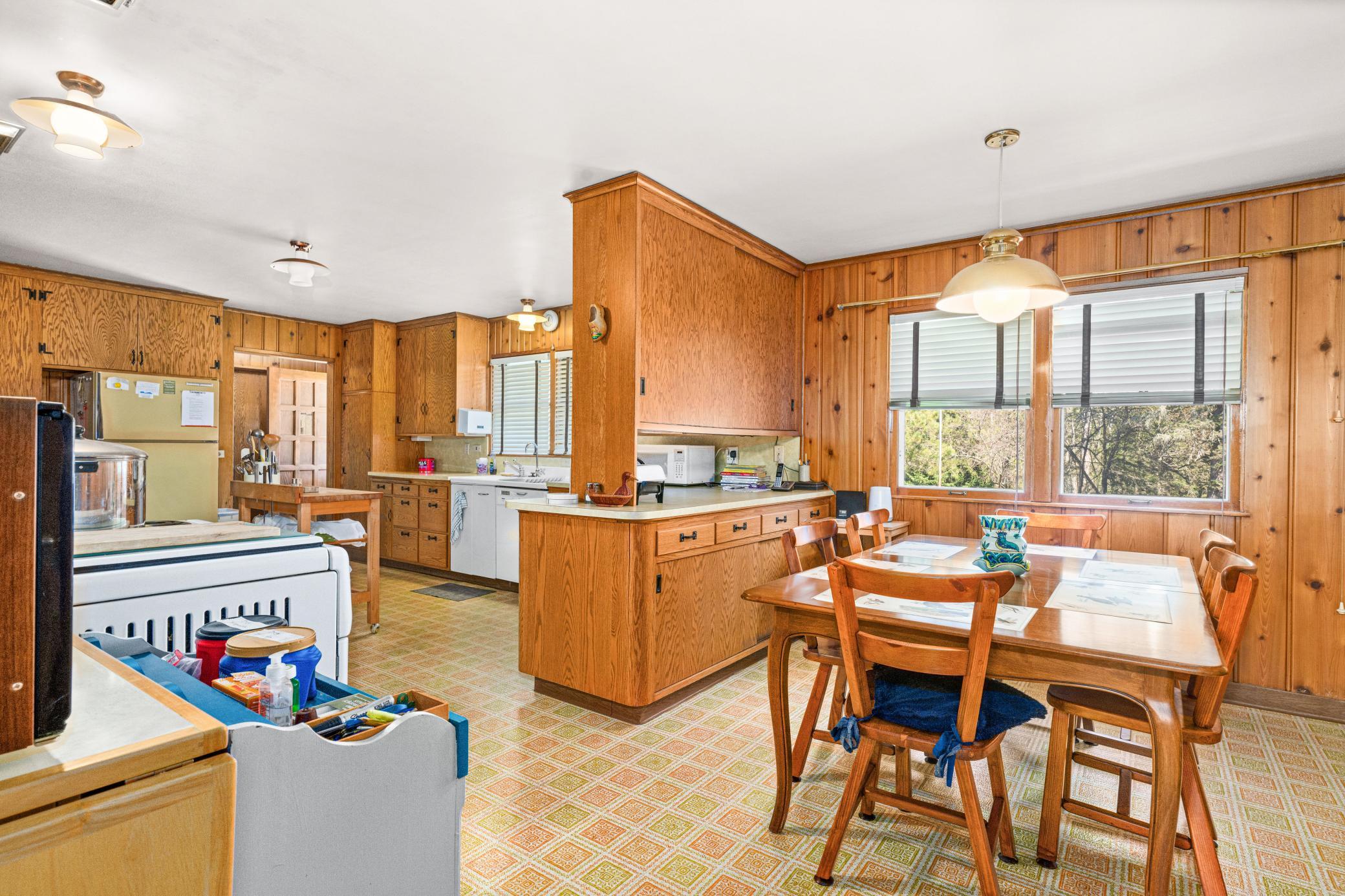 1956 single family home for sale at 21895 County Road 8 in Bovey, MN — 4 bed, 4 bath (photo 7 of 52)