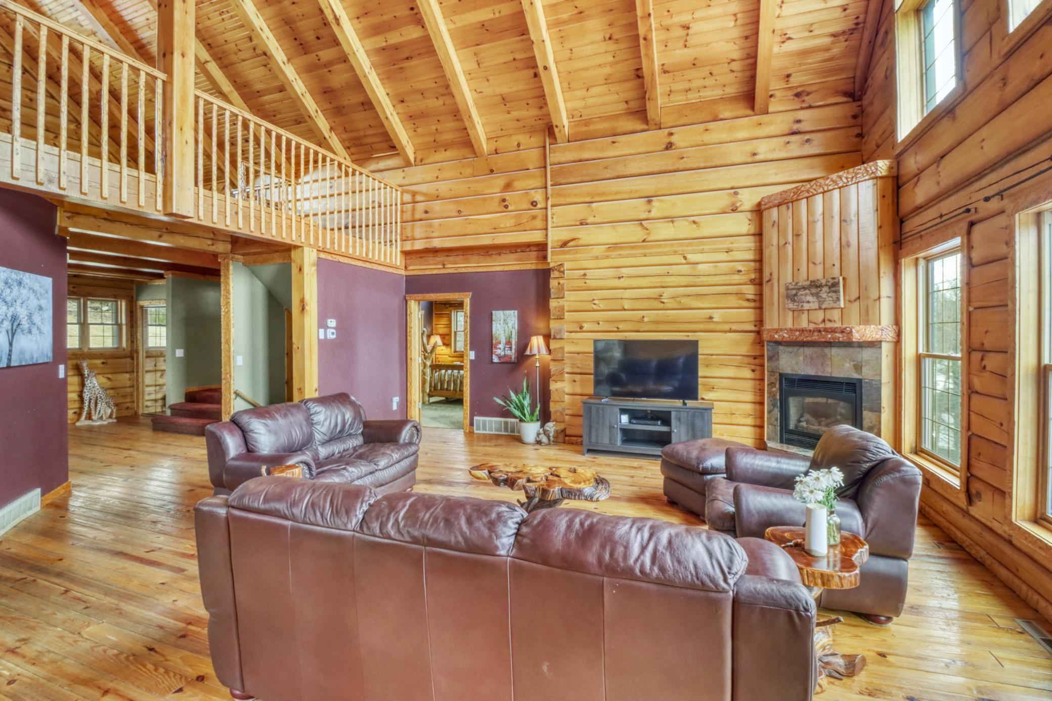 2003 single family home for sale at 44148 Ida's Road in Osage, MN — 4 bed, 4 bath (photo 10 of 45)