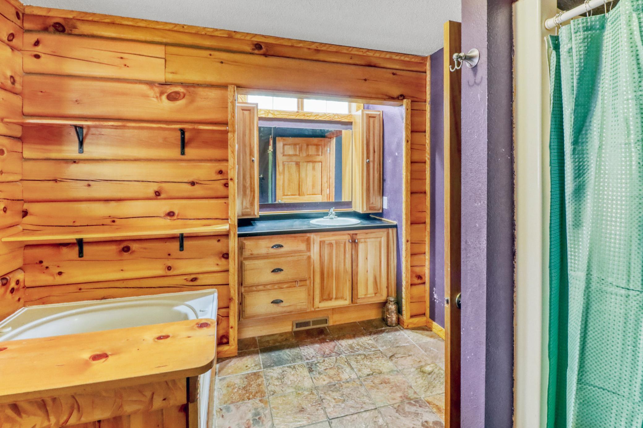 2003 single family home for sale at 44148 Ida's Road in Osage, MN — 4 bed, 4 bath (photo 12 of 45)