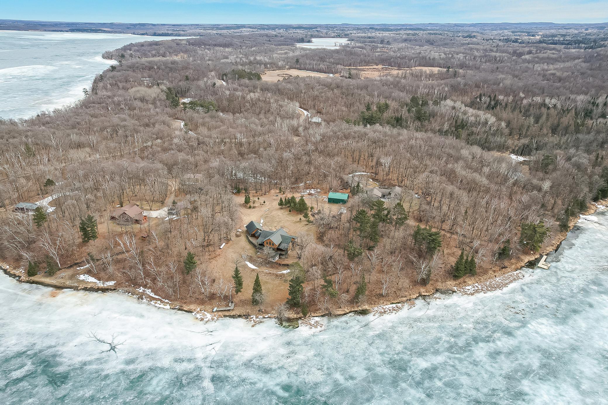 2003 single family home for sale at 44148 Ida's Road in Osage, MN — 4 bed, 4 bath (photo 5 of 45)