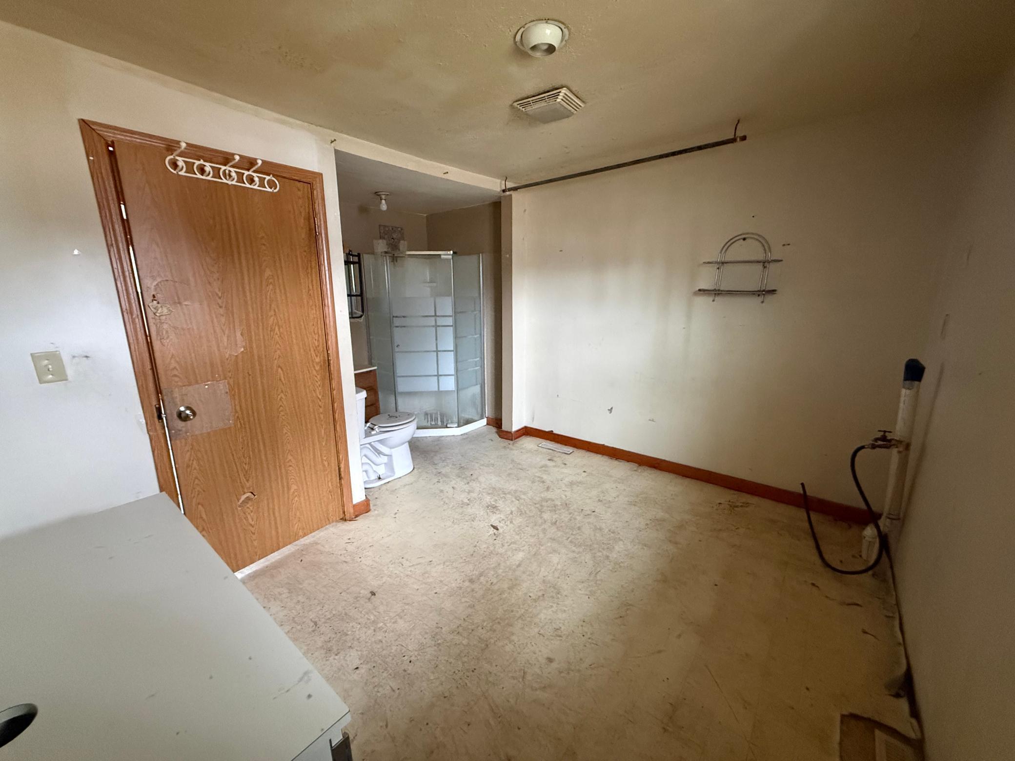 1940 single family home for sale at 516 W Minnesota Avenue in Mahnomen, MN — 1 bed, 1 bath (photo 13 of 15)