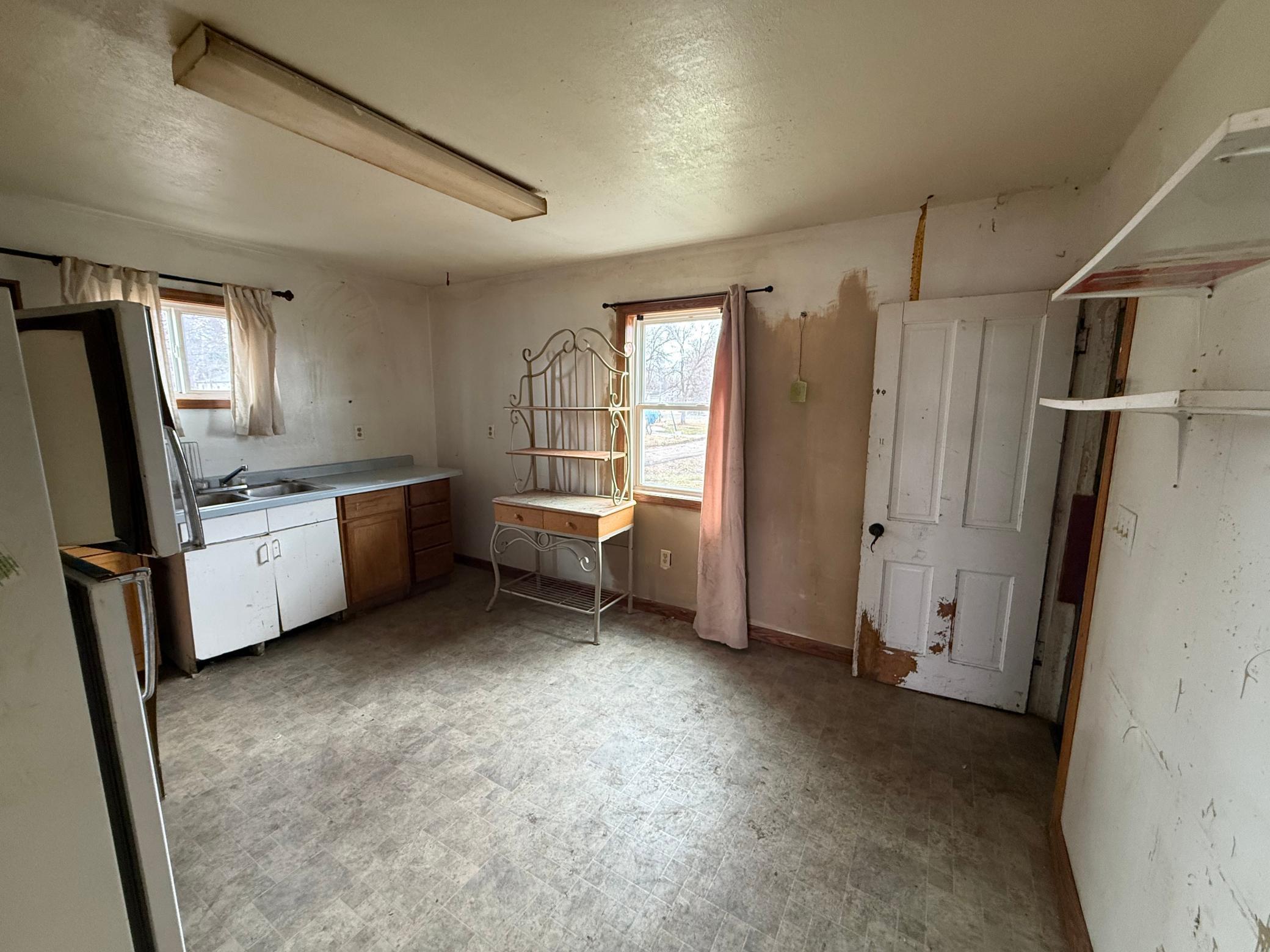 1940 single family home for sale at 516 W Minnesota Avenue in Mahnomen, MN — 1 bed, 1 bath (photo 9 of 15)
