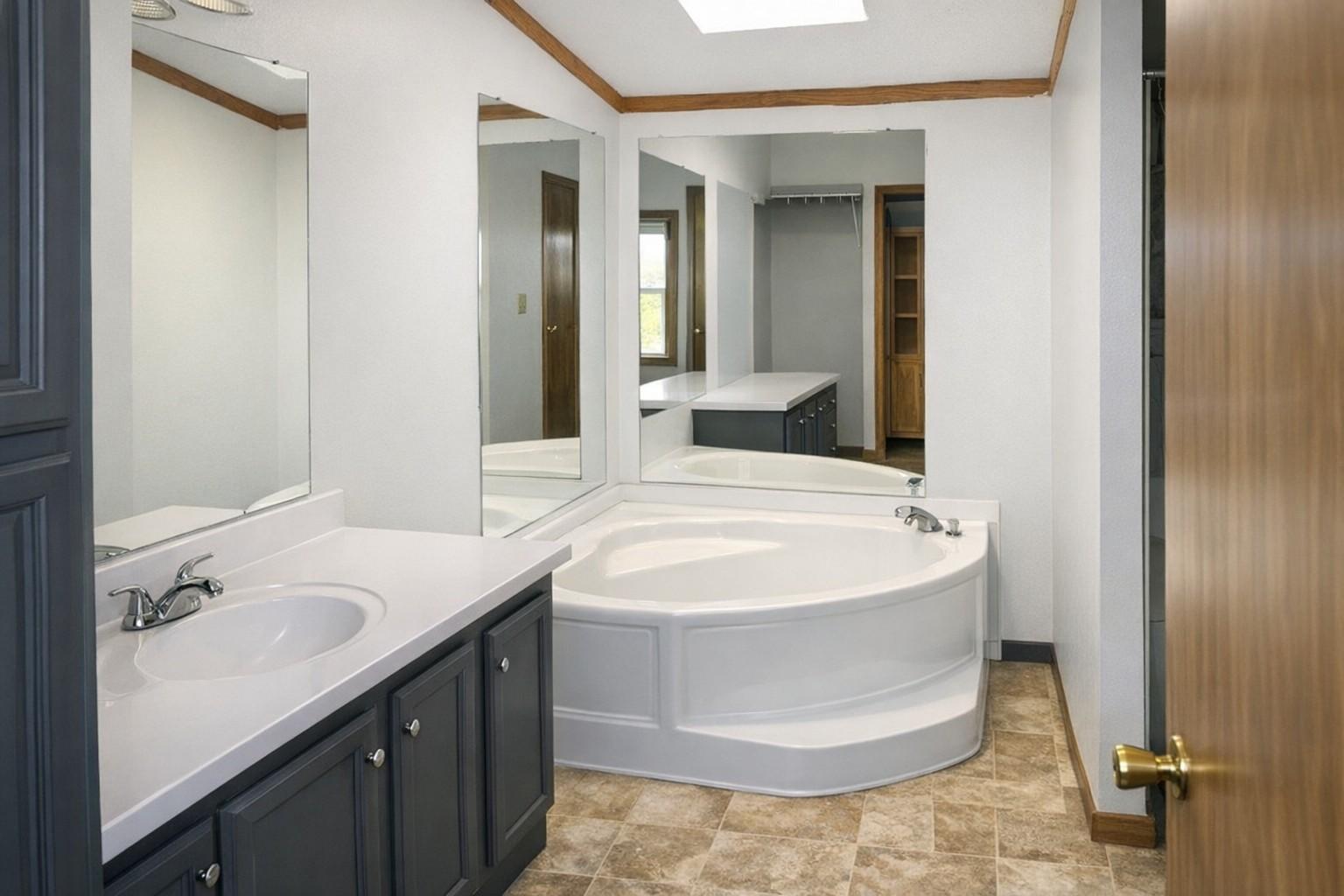 2003 single family home for sale at 24184 County 24 in Staples, MN — 5 bed, 2 bath (photo 5 of 8)