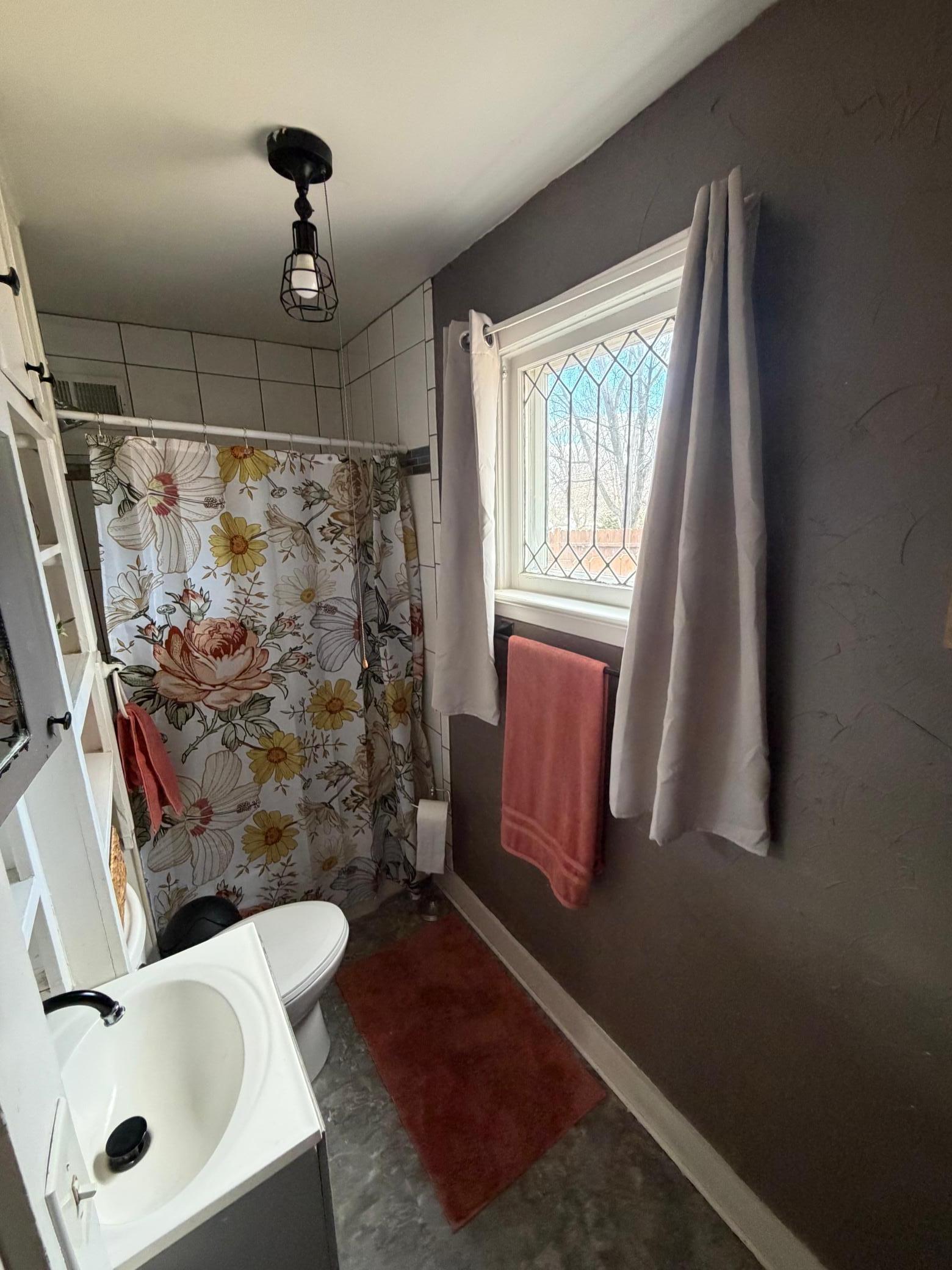 1890 single family home for sale at 308 W Douglas Avenue in Fergus Falls, MN — 3 bed, 2 bath (photo 8 of 13)
