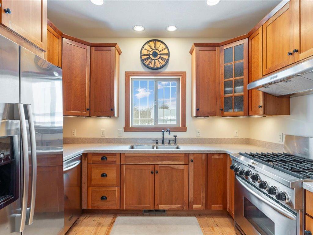 2006 townhouse for sale at 16418 Park Estates Drive in Brainerd, MN — 3 bed, 2 bath (photo 12 of 42)