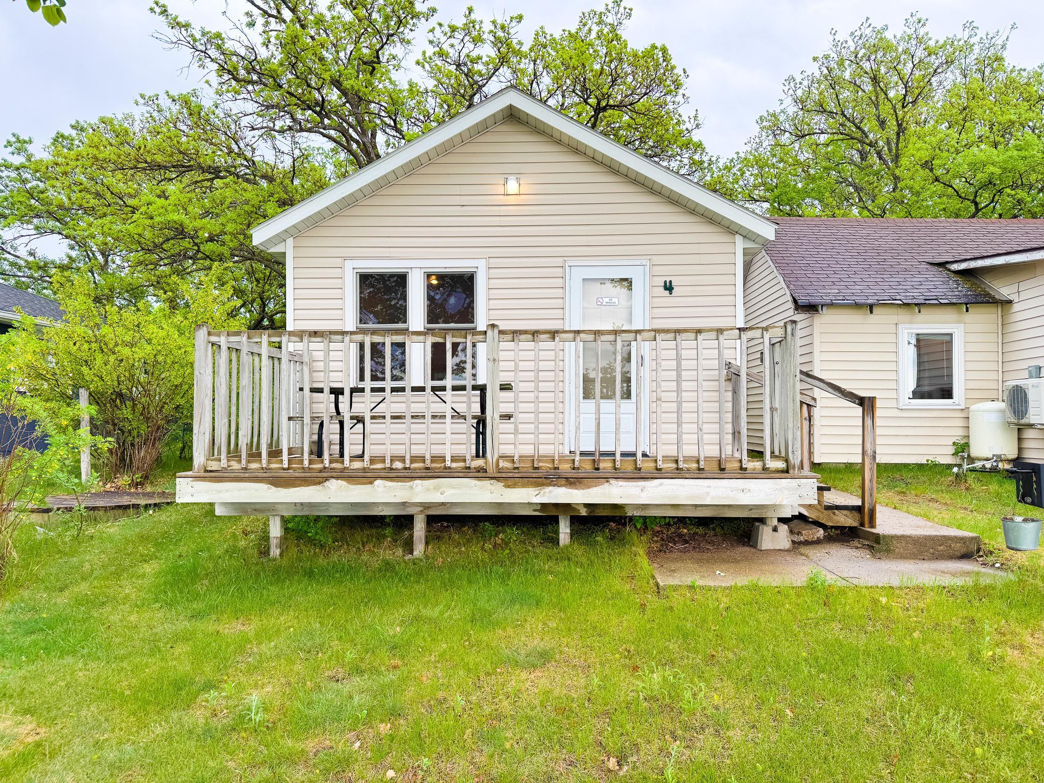 1949 single family home for sale at 27649 Unit 4 Co Hwy 83 in Battle Lake, MN — 2 bed, 1 bath (photo 3 of 28)