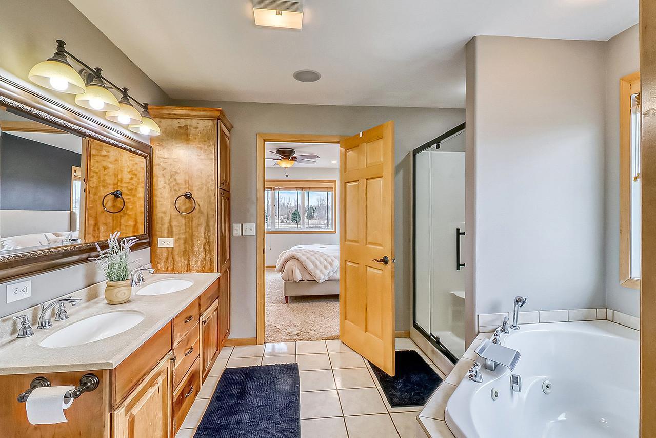 2007 single family home for sale at 23672 Highland Trail in Fergus Falls, MN — 5 bed, 4 bath (photo 36 of 60)