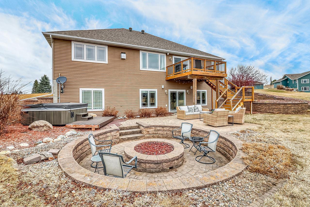 2007 single family home for sale at 23672 Highland Trail in Fergus Falls, MN — 5 bed, 4 bath (photo 6 of 60)