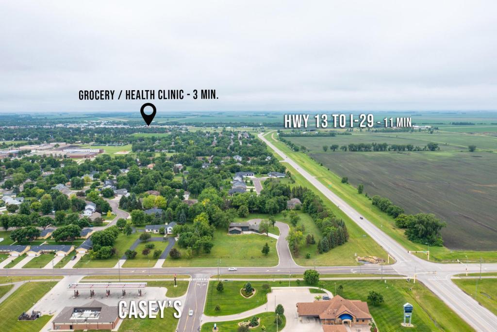 land for sale at 1477 EDGEWOOD Court in Wahpeton, ND (photo 4 of 8)