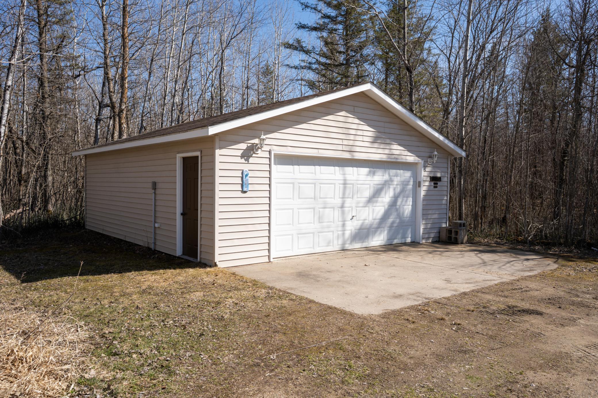 2000 single family home for sale at 33489 Strawberry Drive in Ogema, MN — 3 bed, 1 bath (photo 34 of 38)