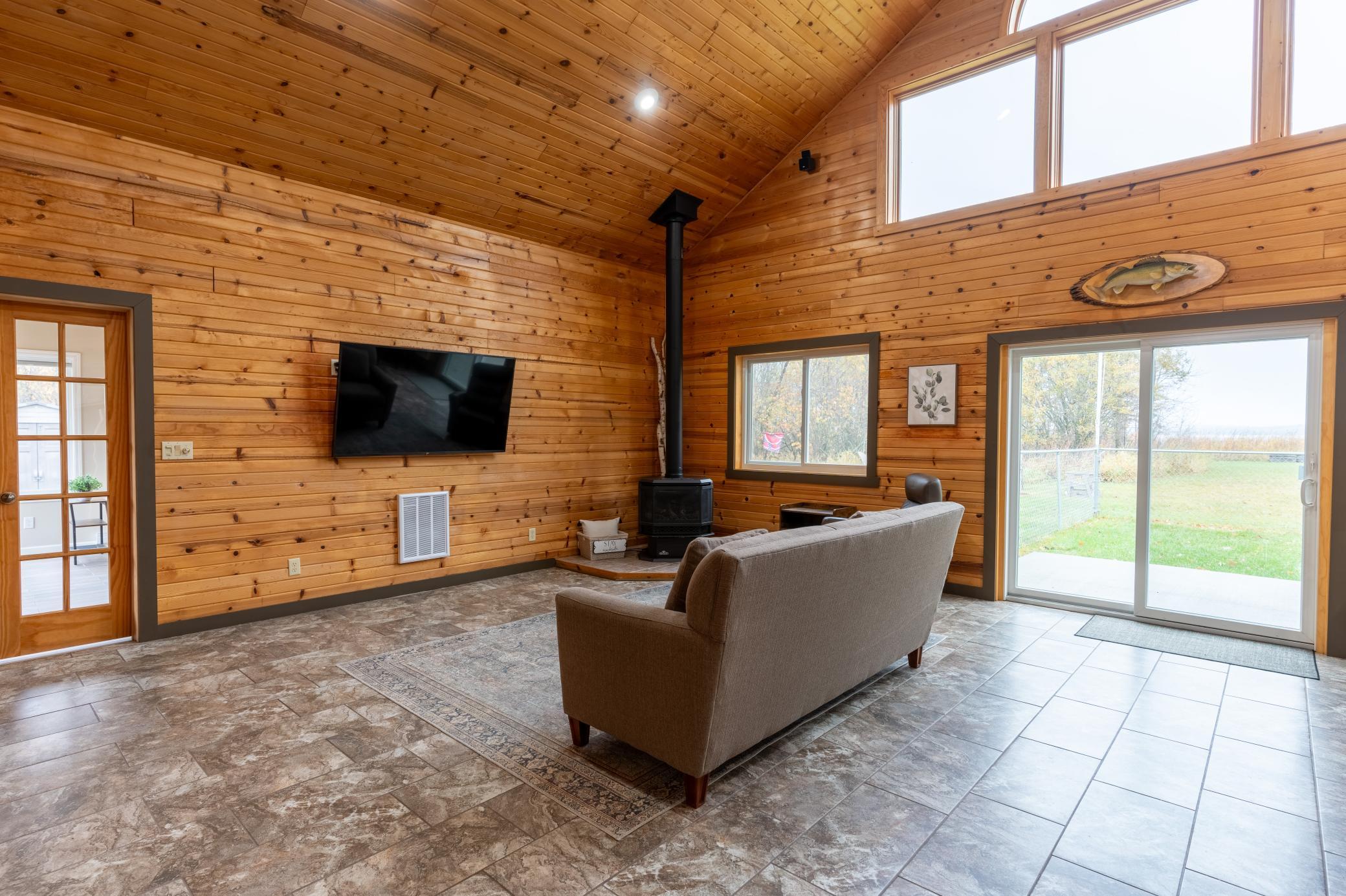 2000 single family home for sale at 33489 Strawberry Drive in Ogema, MN — 3 bed, 1 bath (photo 7 of 38)