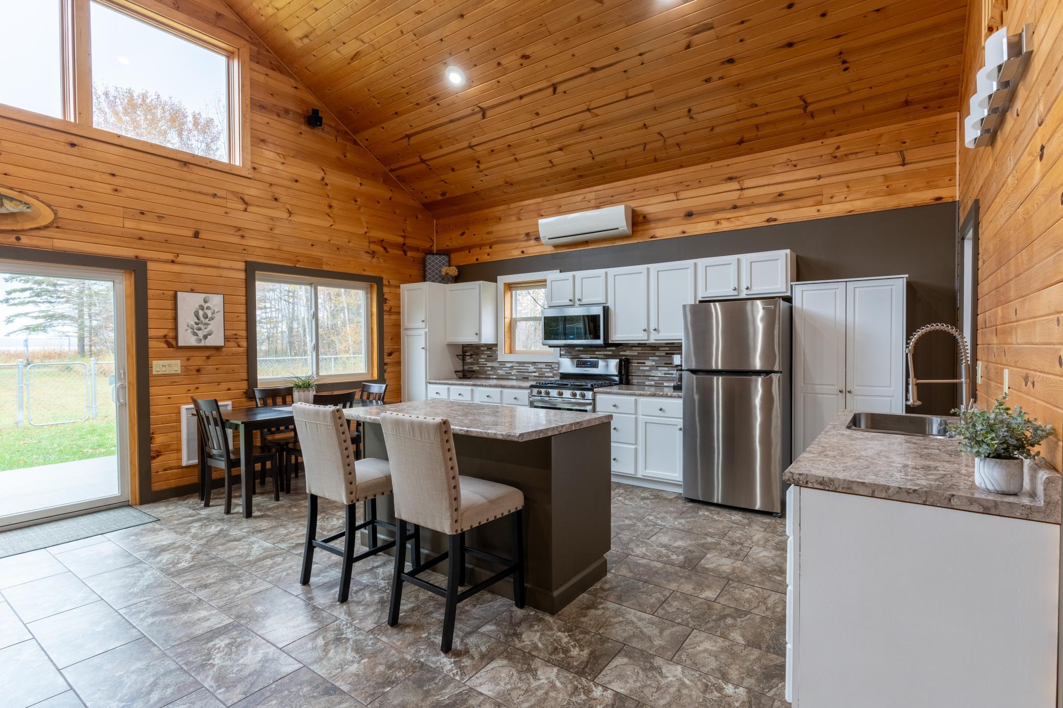 2000 single family home for sale at 33489 Strawberry Drive in Ogema, MN — 3 bed, 1 bath (photo 10 of 38)