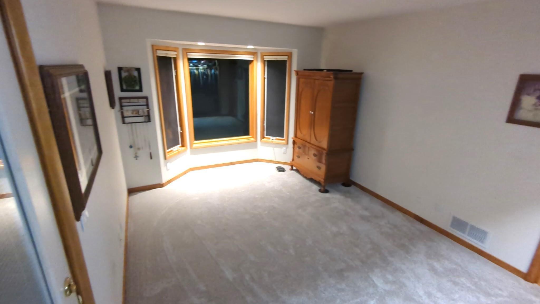 1950 single family home for sale at 1217 Taft Street E in Thief River Falls, MN — 3 bed, 2 bath (photo 16 of 40)