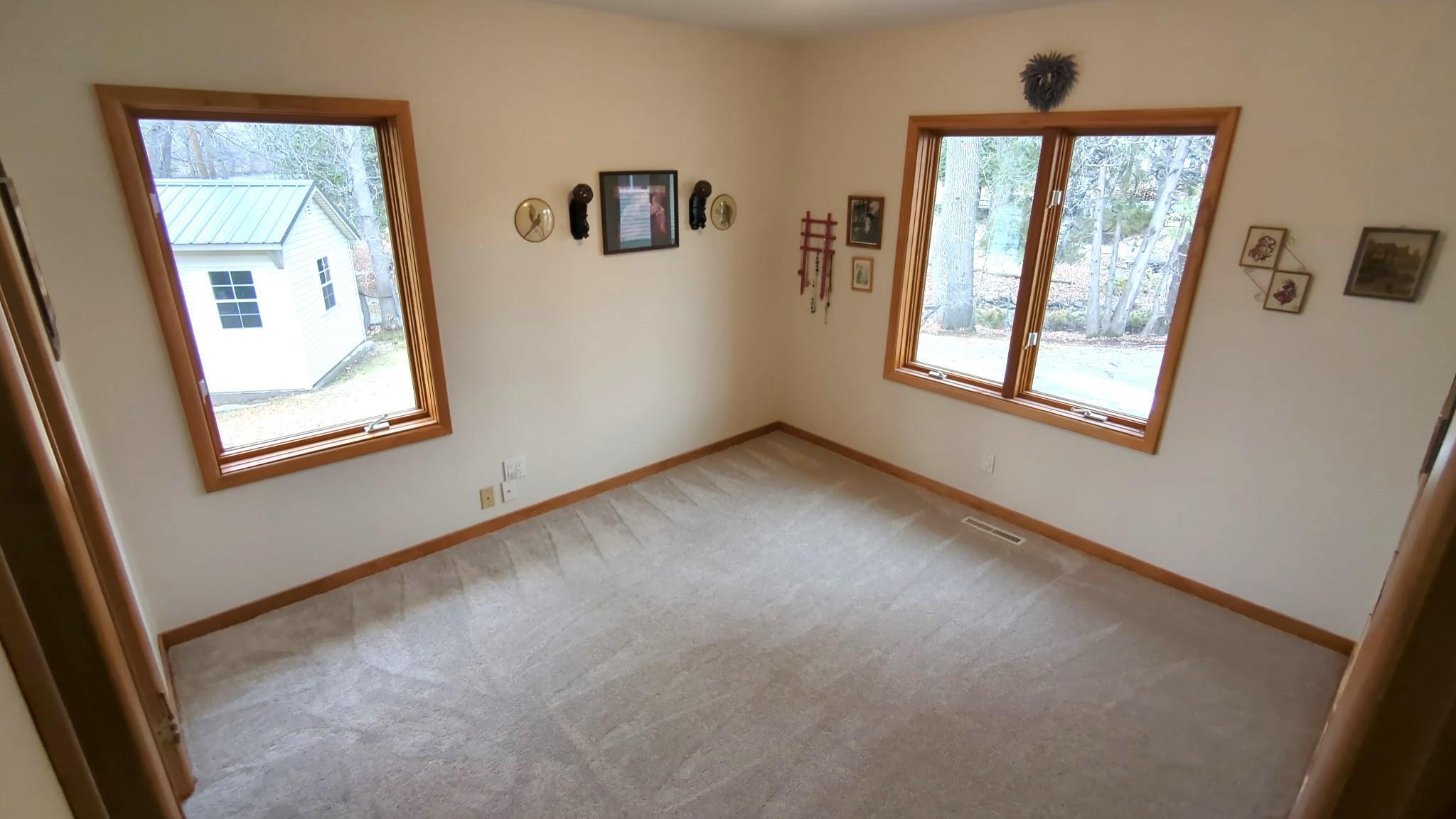 1950 single family home for sale at 1217 Taft Street E in Thief River Falls, MN — 3 bed, 2 bath (photo 18 of 40)
