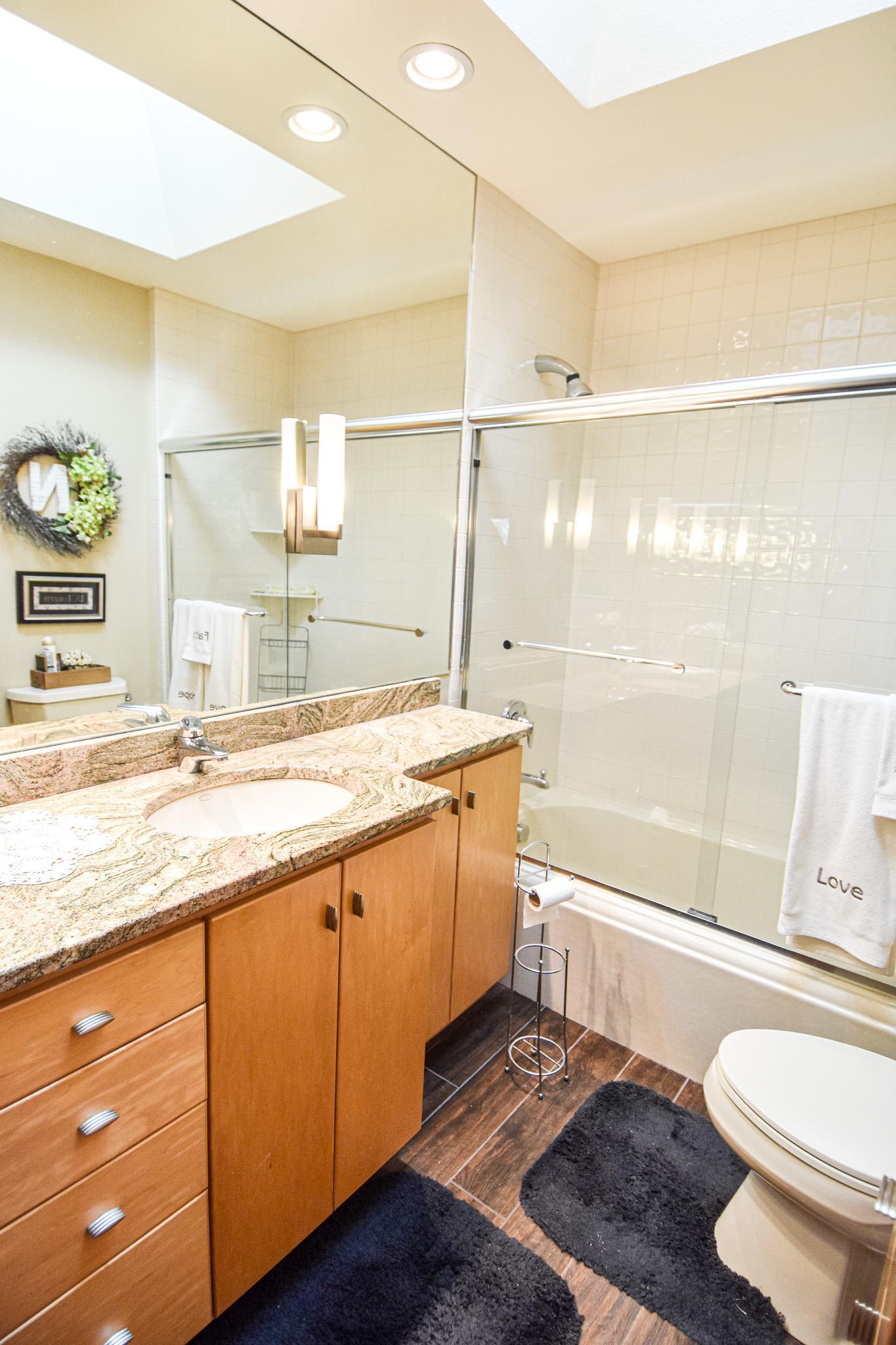 1950 single family home for sale at 1217 Taft Street E in Thief River Falls, MN — 3 bed, 2 bath (photo 19 of 40)