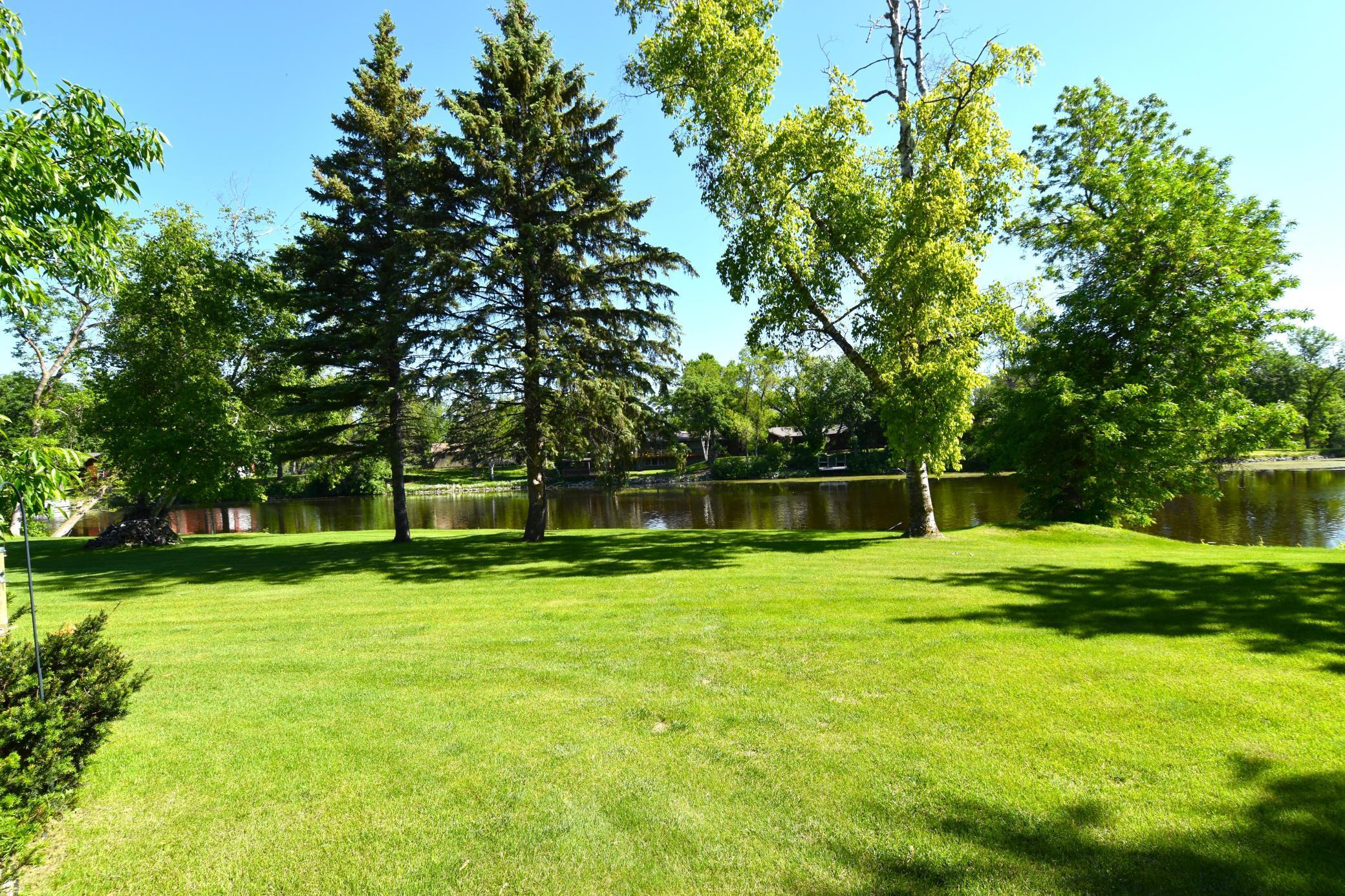 1950 single family home for sale at 1217 Taft Street E in Thief River Falls, MN — 3 bed, 2 bath (photo 4 of 40)