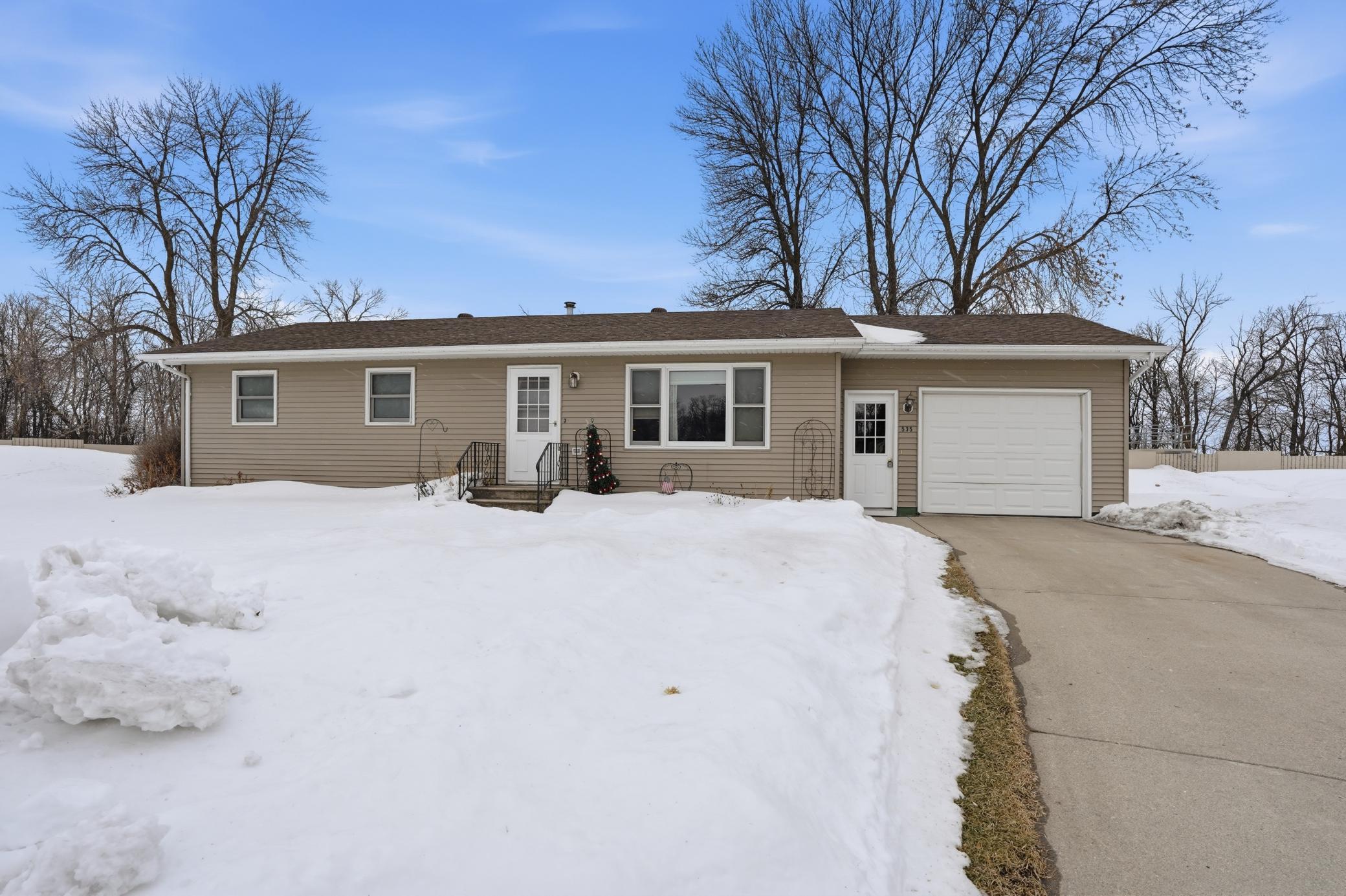 1972 single family home for sale at 535 W Bend Lane in Alvarado, MN — 3 bed, 1 bath (photo 2 of 32)