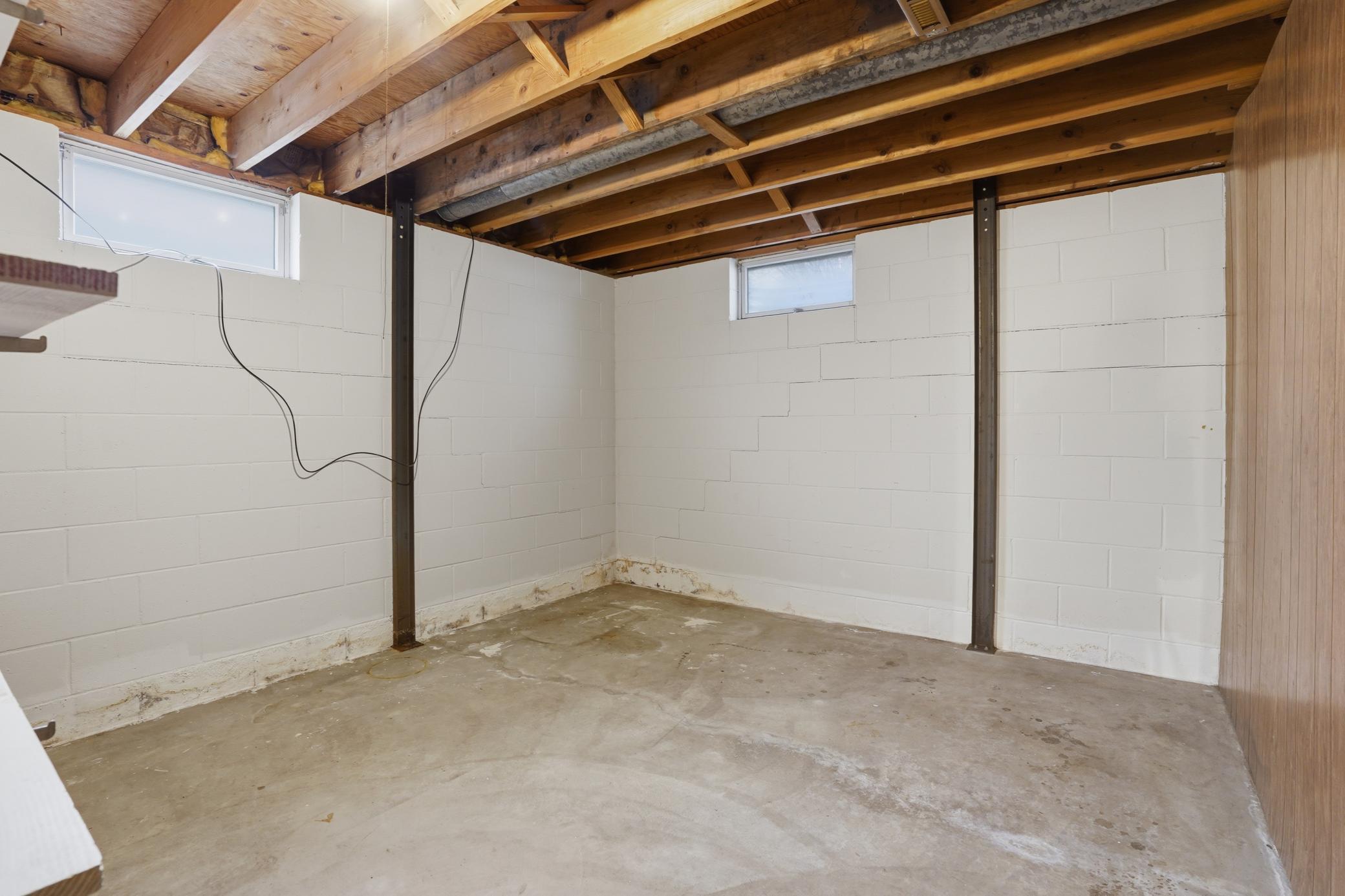 1972 single family home for sale at 535 W Bend Lane in Alvarado, MN — 3 bed, 1 bath (photo 23 of 32)
