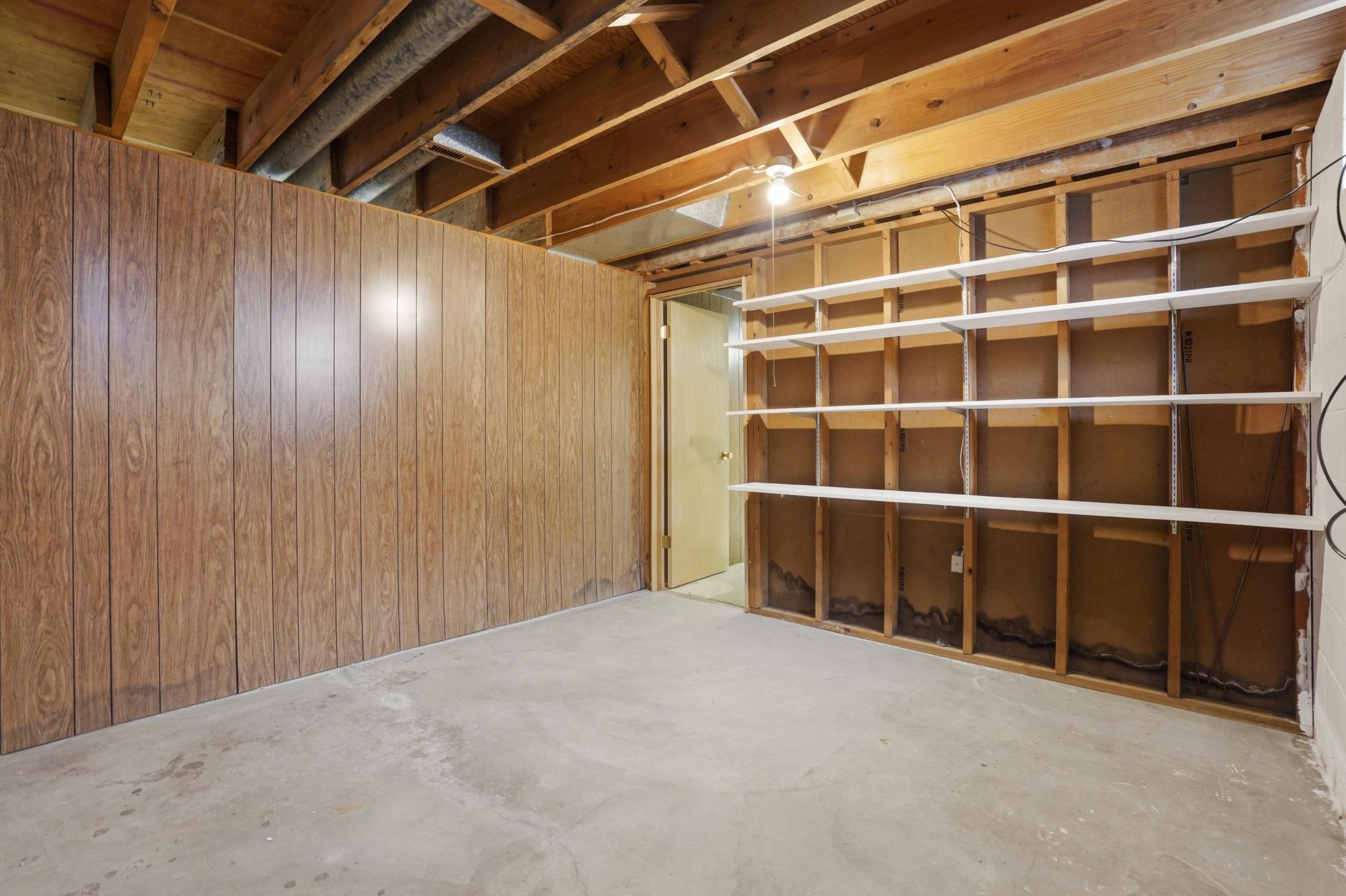1972 single family home for sale at 535 W Bend Lane in Alvarado, MN — 3 bed, 1 bath (photo 24 of 32)