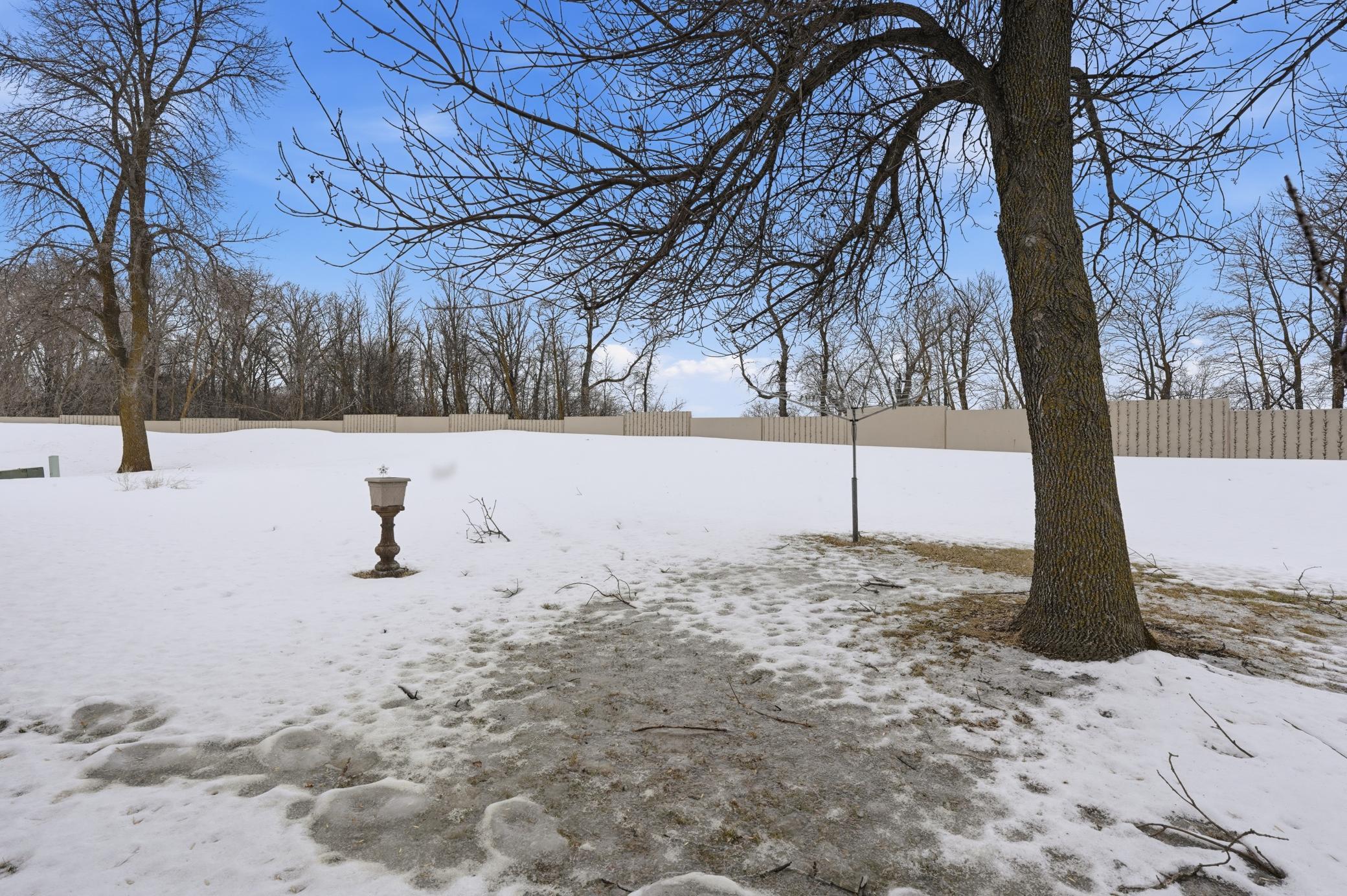 1972 single family home for sale at 535 W Bend Lane in Alvarado, MN — 3 bed, 1 bath (photo 4 of 32)