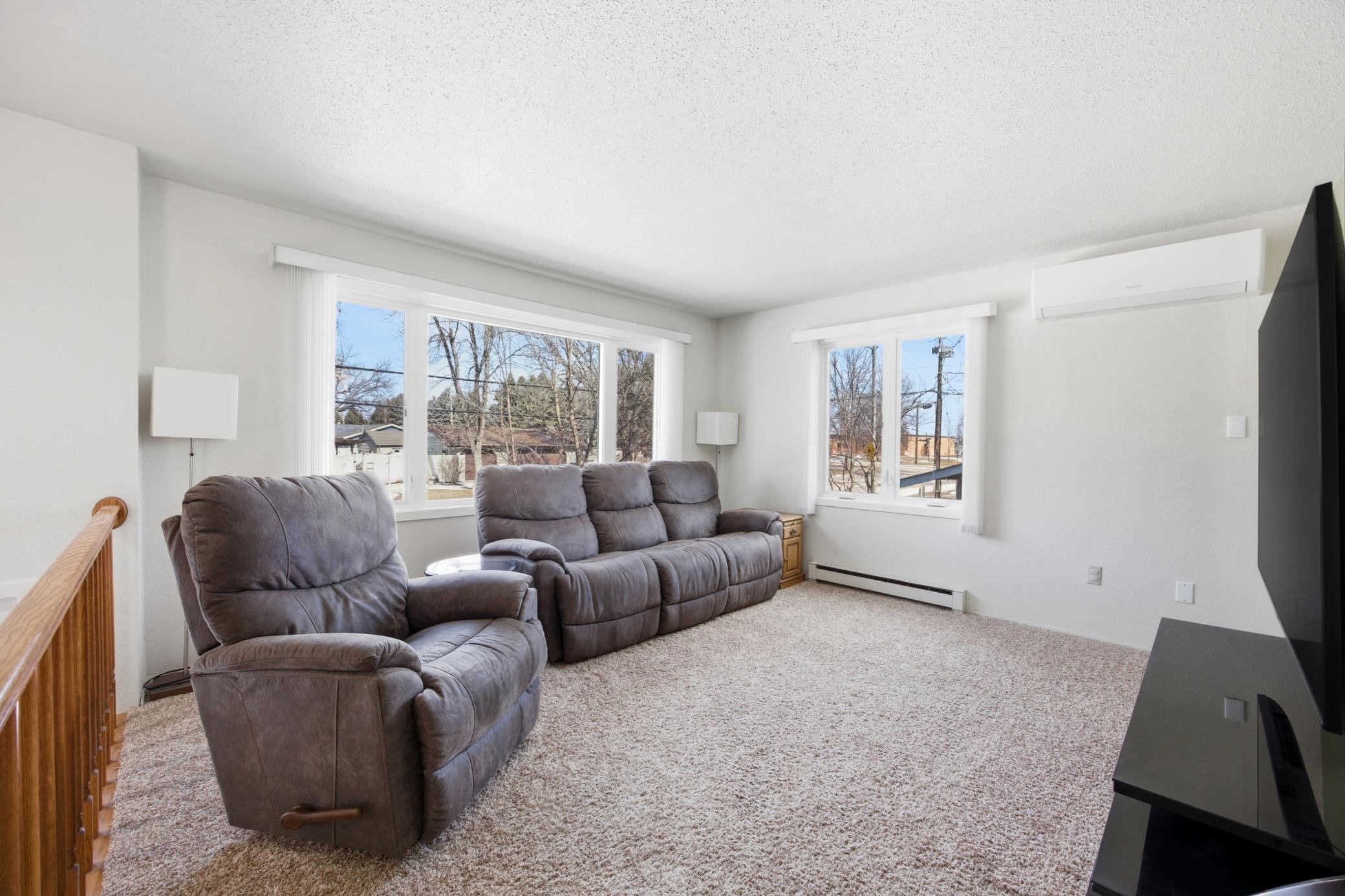 1976 single family home for sale at 1211 Hall Avenue in Breckenridge, MN — 3 bed, 2 bath (photo 11 of 36)