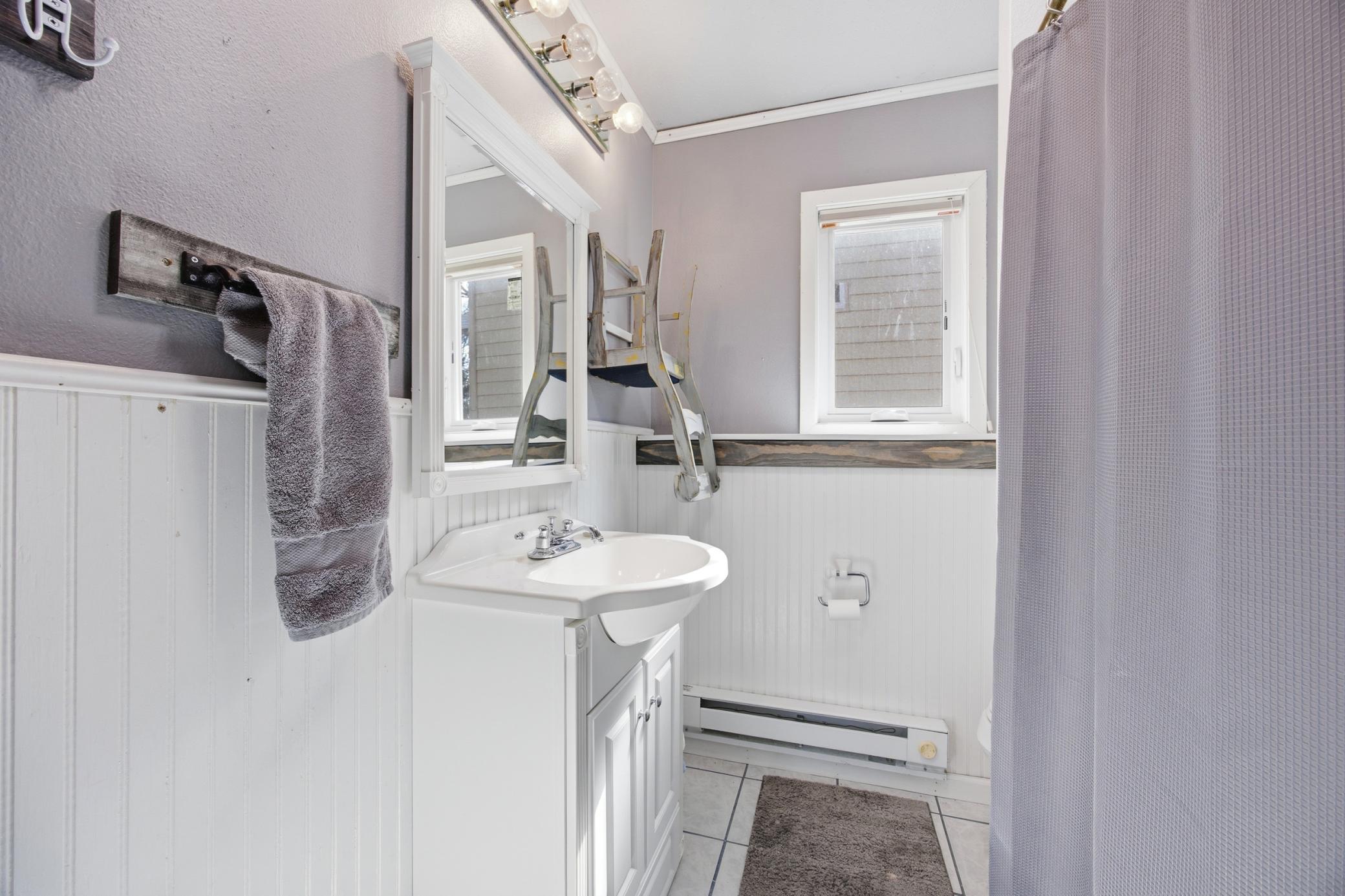 1976 single family home for sale at 1211 Hall Avenue in Breckenridge, MN — 3 bed, 2 bath (photo 28 of 36)
