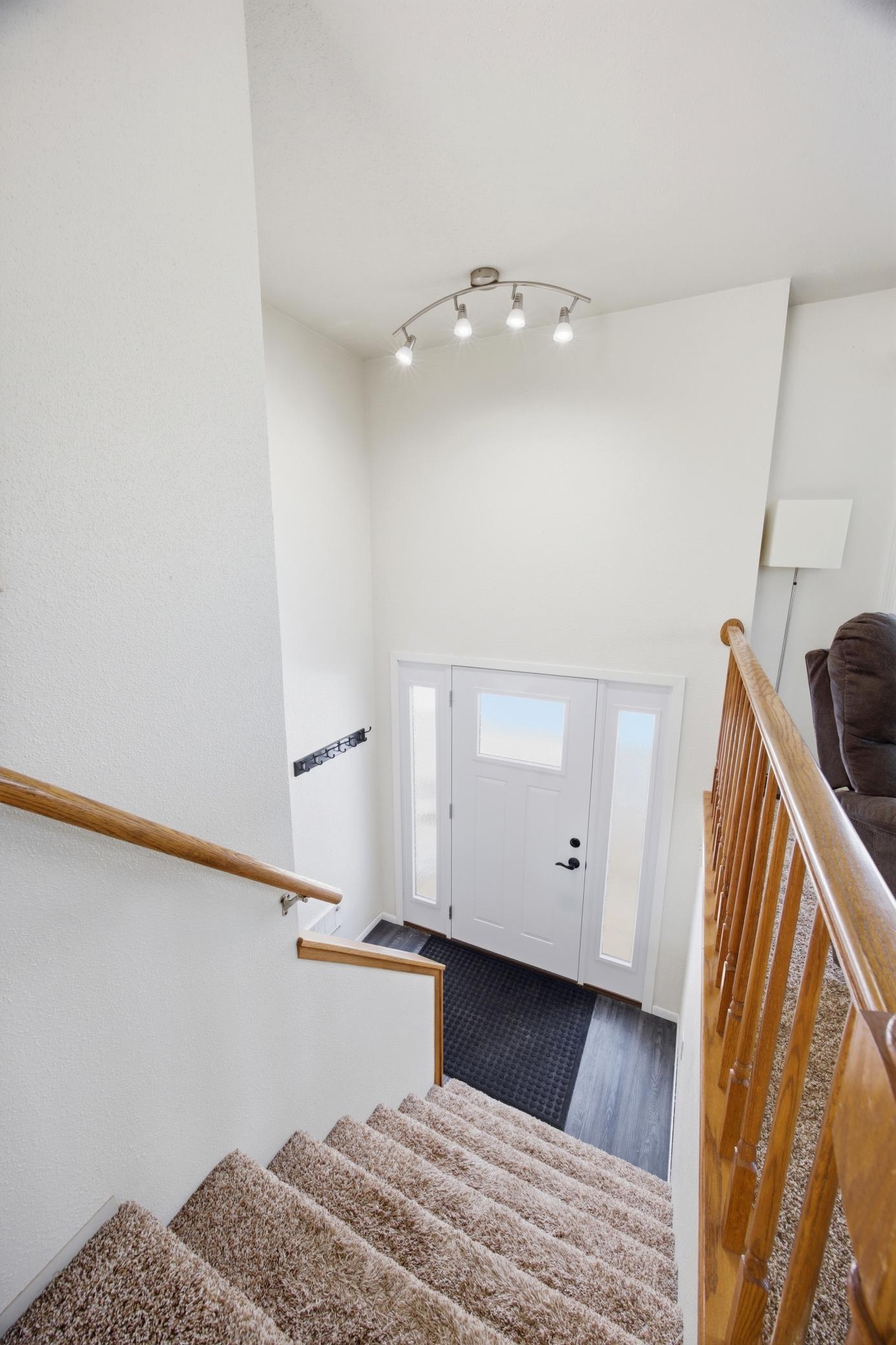 1976 single family home for sale at 1211 Hall Avenue in Breckenridge, MN — 3 bed, 2 bath (photo 9 of 36)