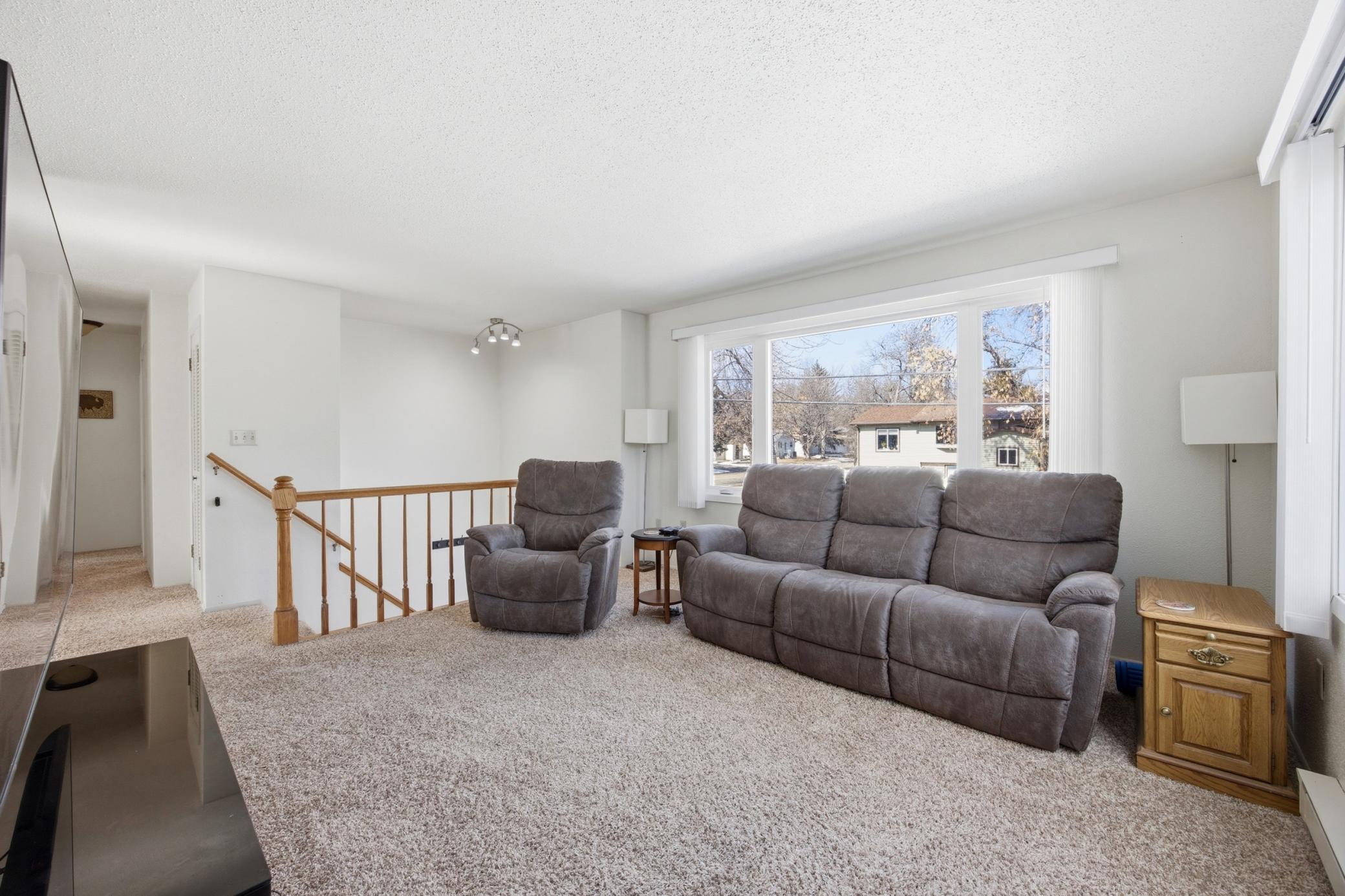 1976 single family home for sale at 1211 Hall Avenue in Breckenridge, MN — 3 bed, 2 bath (photo 10 of 36)