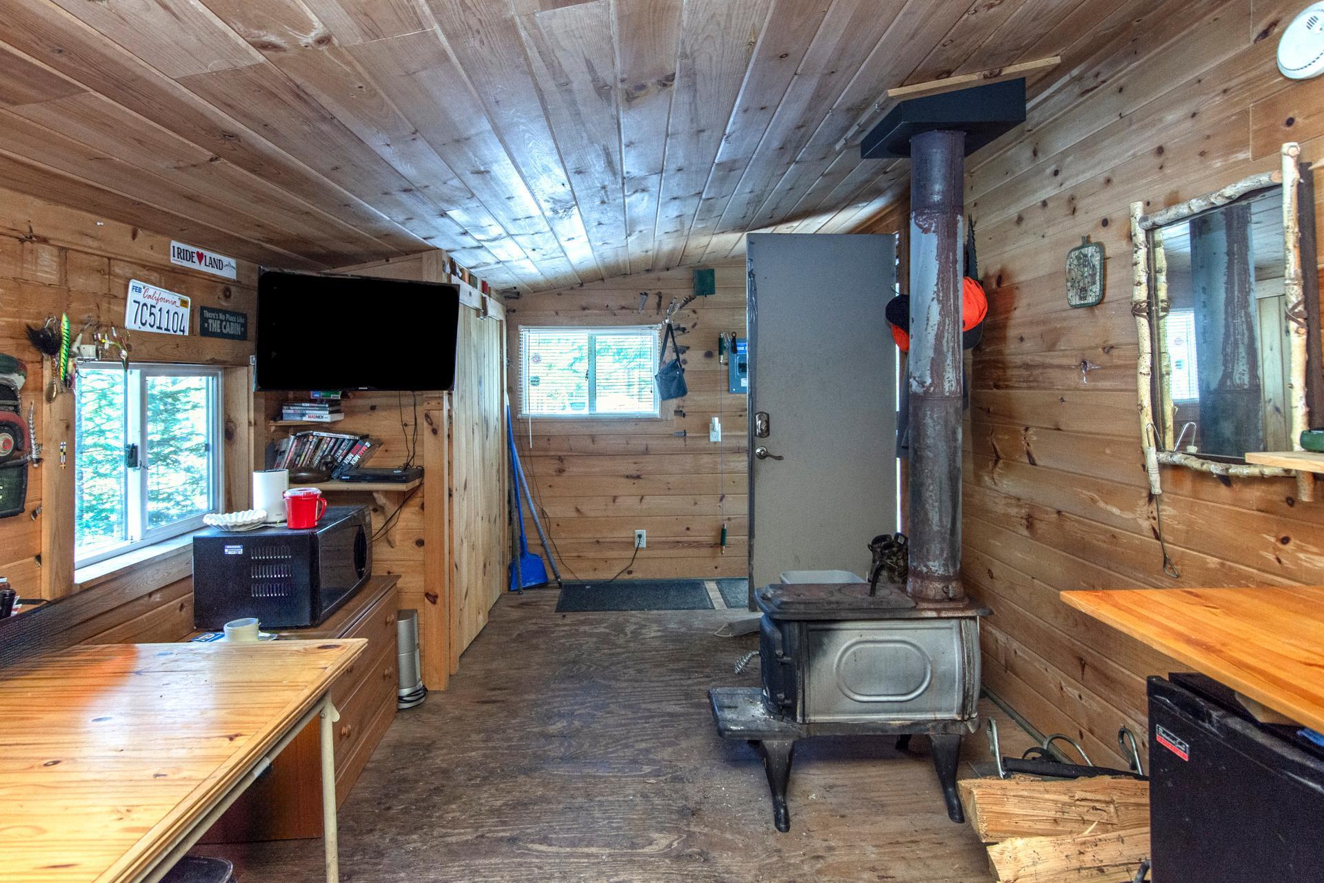 2019 single family home for sale at 25440 O'Donnell Lane in Bigfork, MN — 3 bed, 2 bath (photo 23 of 55)