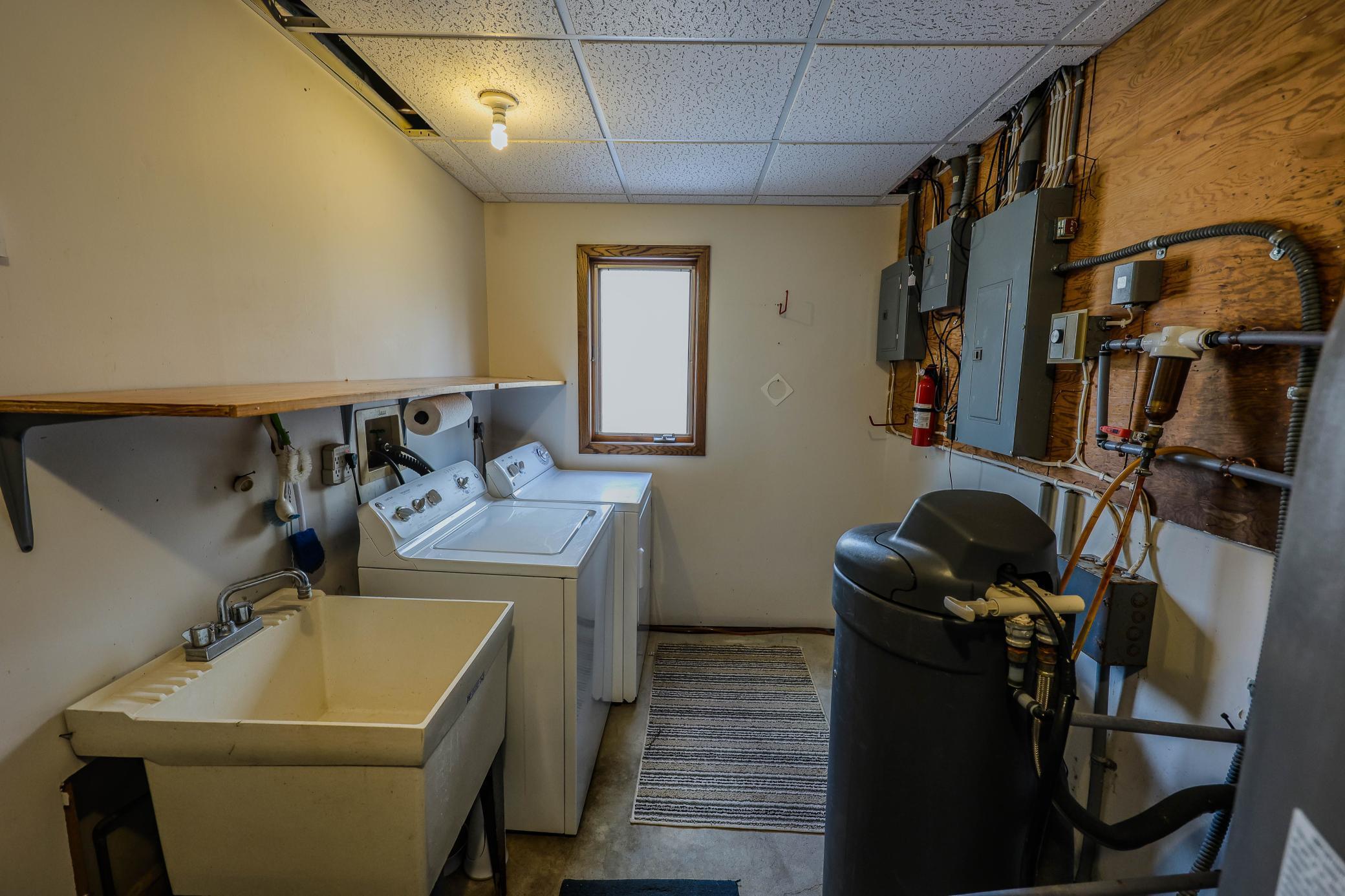 1990 single family home for sale at 24281 Hazel Wood Drive in Park Rapids, MN — 3 bed, 2 bath (photo 21 of 51)