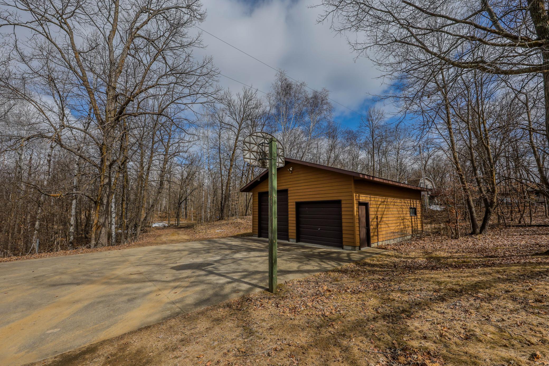 1990 single family home for sale at 24281 Hazel Wood Drive in Park Rapids, MN — 3 bed, 2 bath (photo 30 of 51)