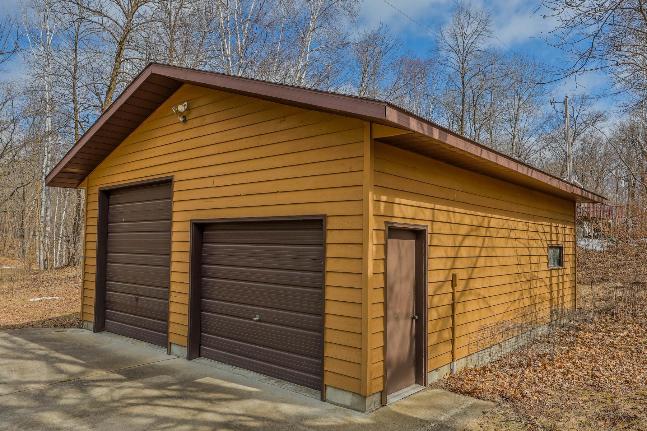 1990 single family home for sale at 24281 Hazel Wood Drive in Park Rapids, MN — 3 bed, 2 bath (photo 31 of 51)