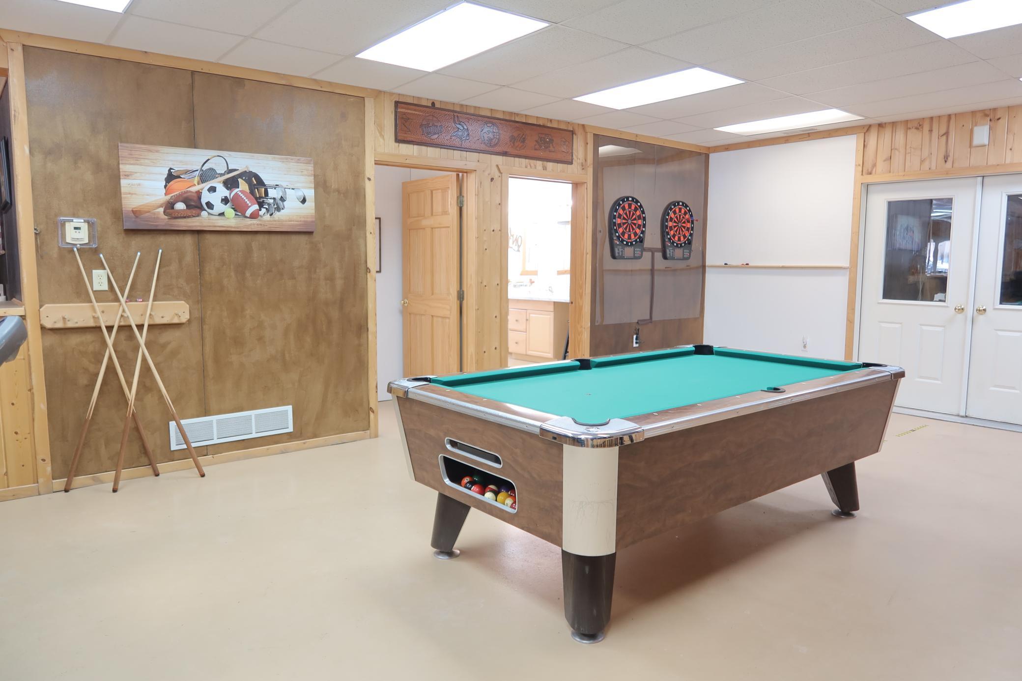 2001 single family home for sale at 30694 Olson Street in Pequot Lakes, MN — 6 bed, 4 bath (photo 11 of 38)