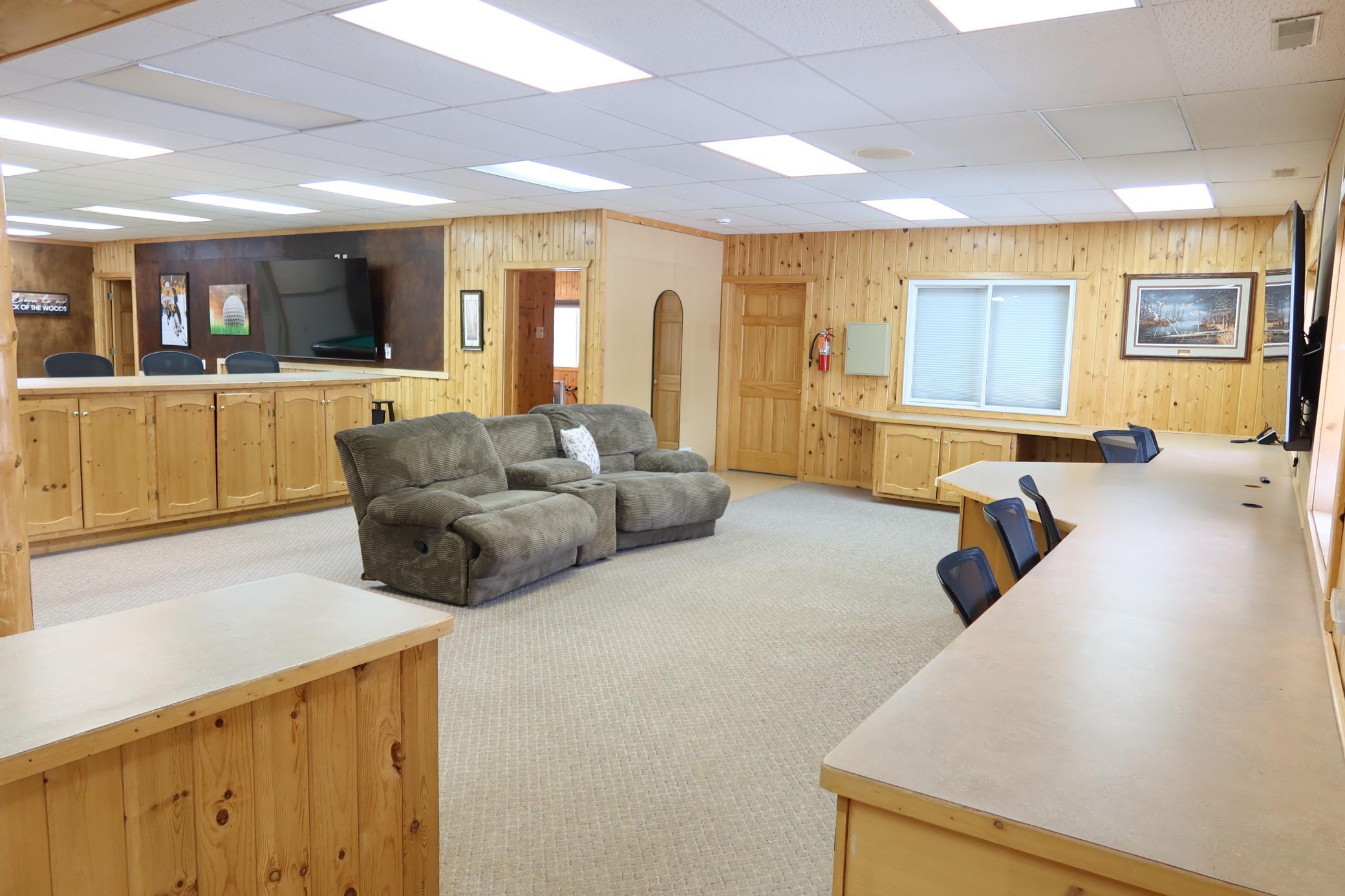 2001 single family home for sale at 30694 Olson Street in Pequot Lakes, MN — 6 bed, 4 bath (photo 12 of 38)