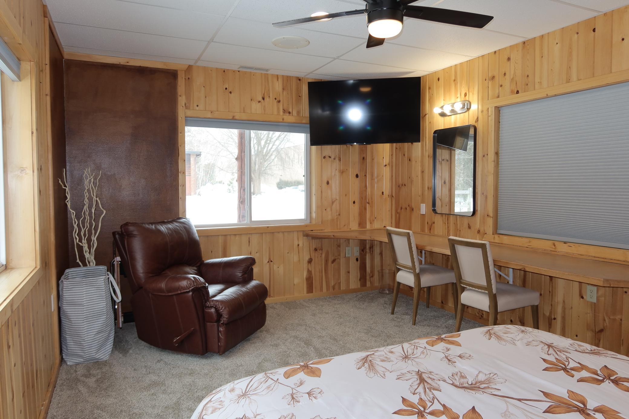 2001 single family home for sale at 30694 Olson Street in Pequot Lakes, MN — 6 bed, 4 bath (photo 3 of 38)