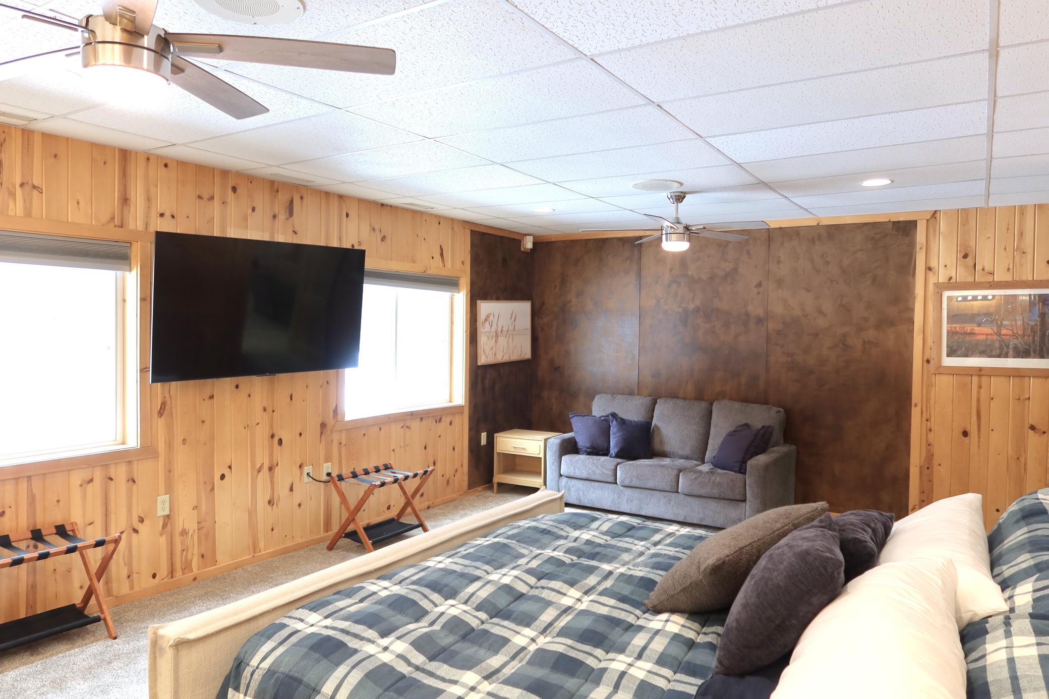 2001 single family home for sale at 30694 Olson Street in Pequot Lakes, MN — 6 bed, 4 bath (photo 5 of 38)