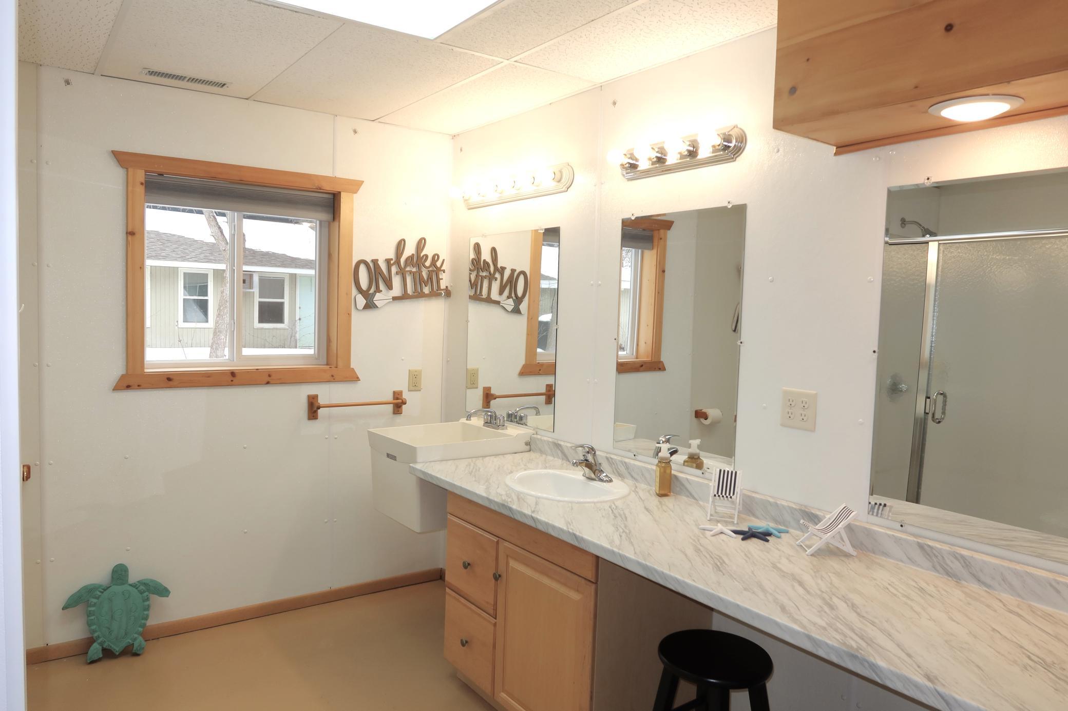 2001 single family home for sale at 30694 Olson Street in Pequot Lakes, MN — 6 bed, 4 bath (photo 7 of 38)