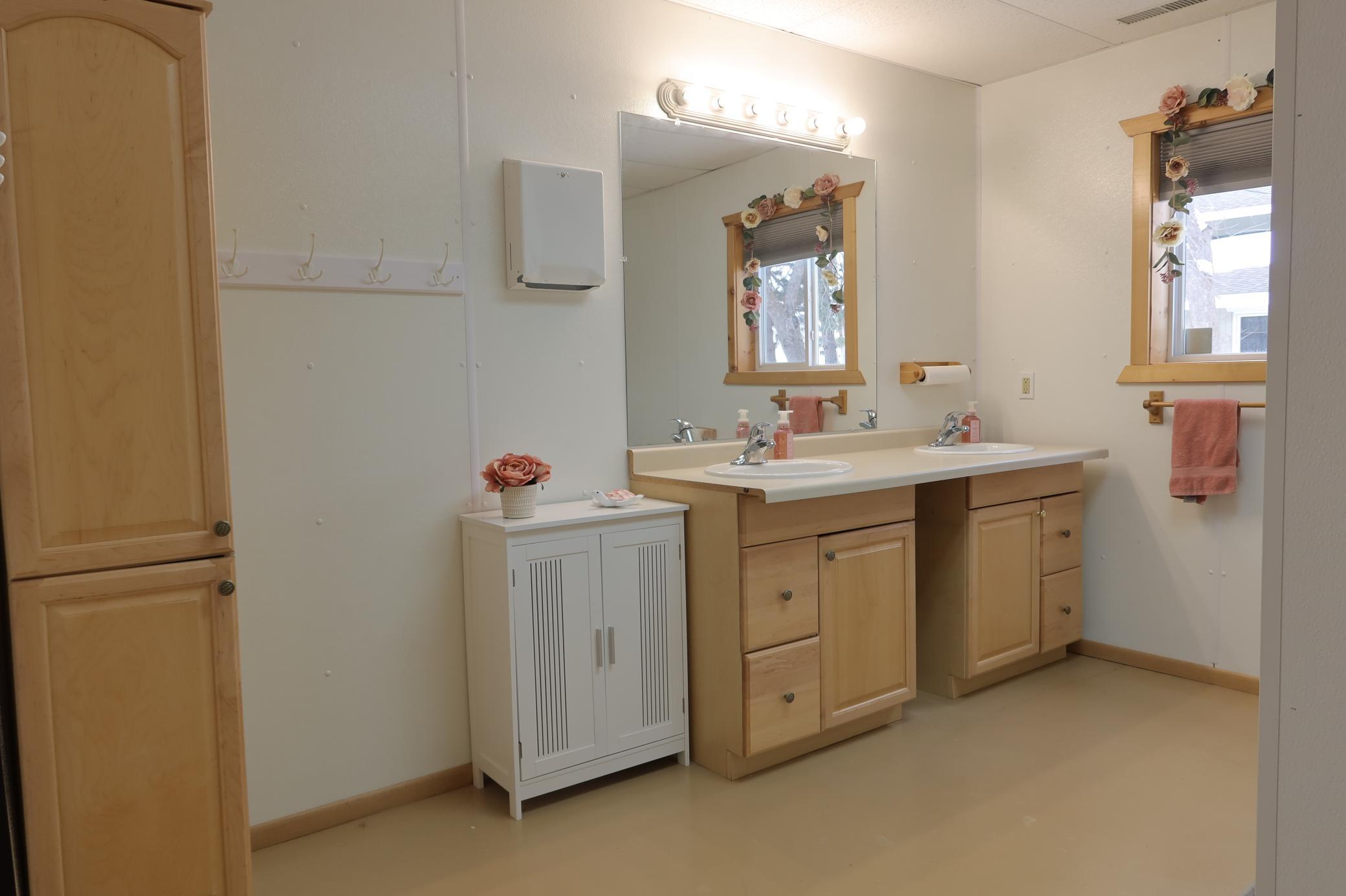 2001 single family home for sale at 30694 Olson Street in Pequot Lakes, MN — 6 bed, 4 bath (photo 8 of 38)