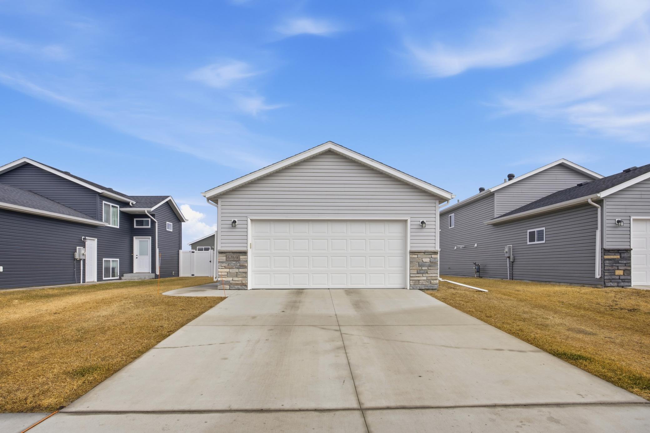 6769 70th Avenue S, Horace ND 58047 - Photo 3 of 31